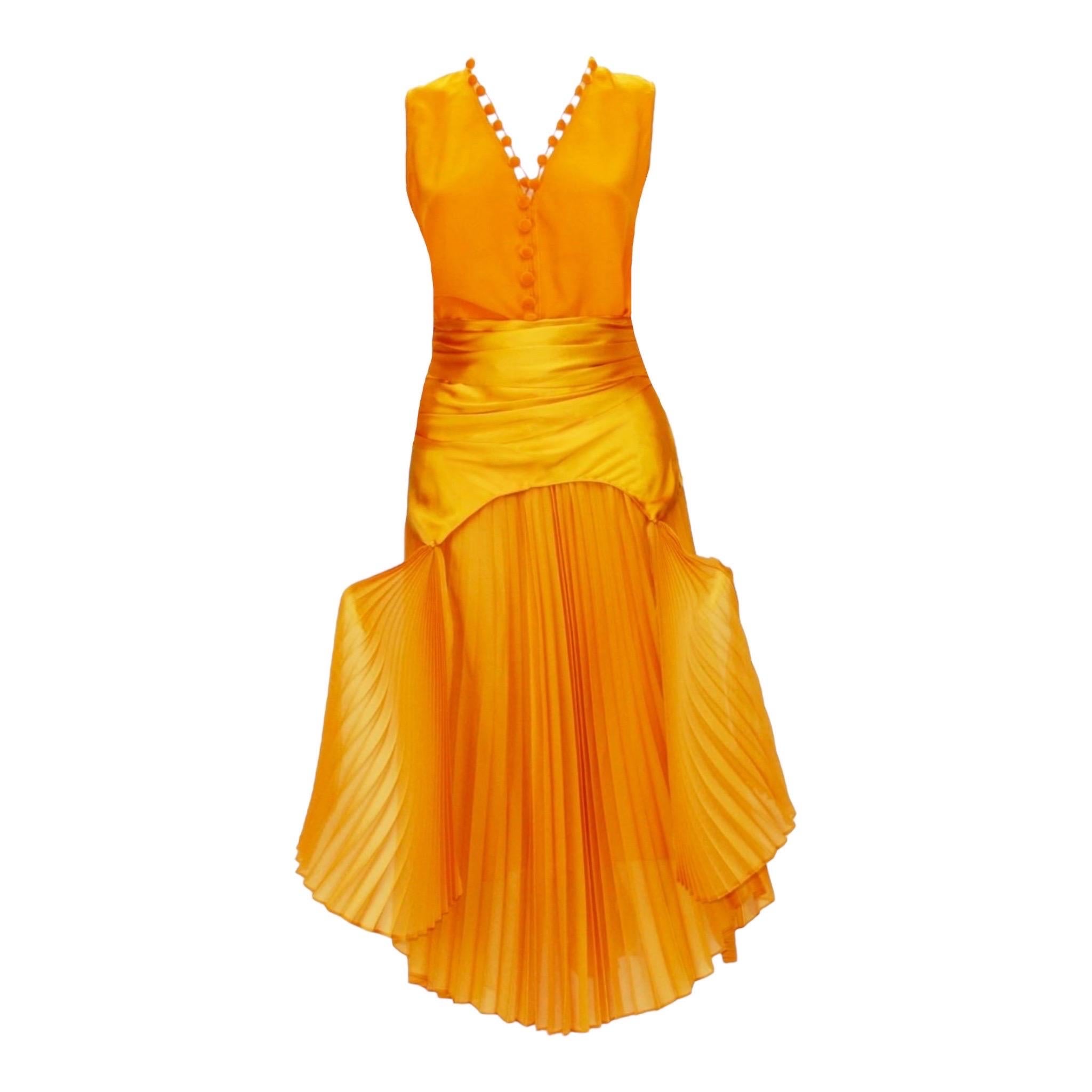 De las mujeres Yves Saint Laurent by Tom Ford 2004 Mandarina Falda Plisada Top Conjunto Cinturón/Bufanda en venta