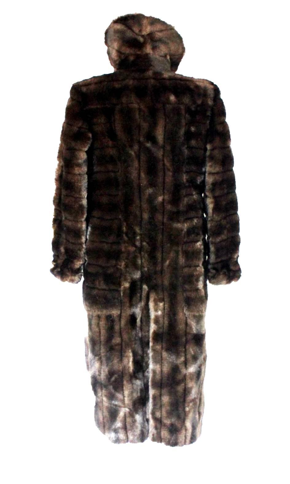 Stunning Gucci Tom Ford Iconic Fall 1996 Faux Sable Fur Coat In Excellent Condition In Switzerland, CH