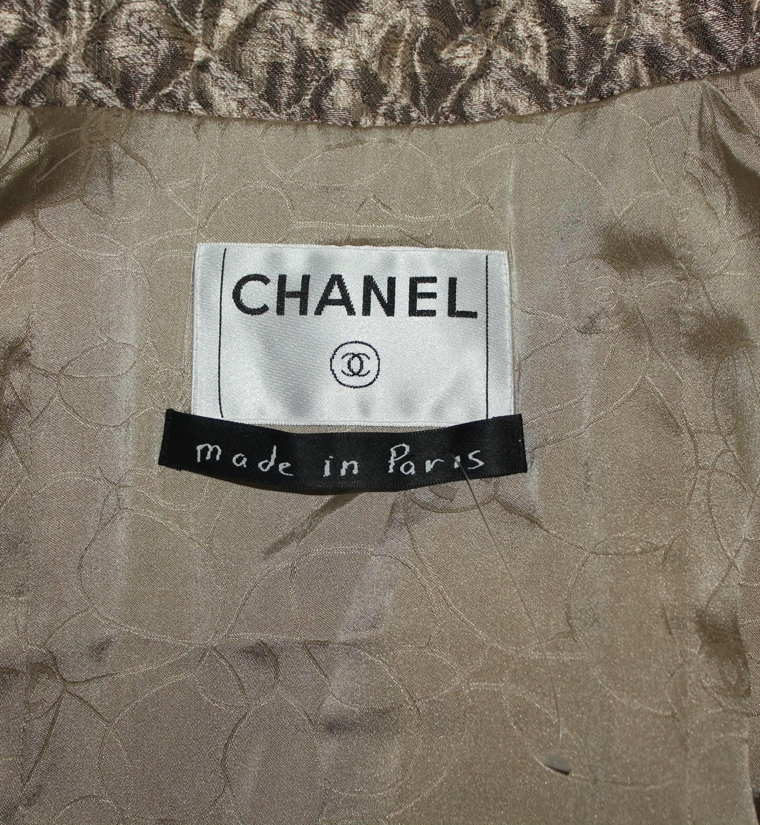 Superbe Chanel Quilted Silk Print Ruffled Jacket Maison Lesage 2