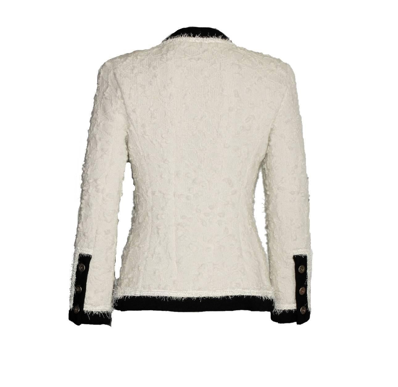 boucle jacket chanel