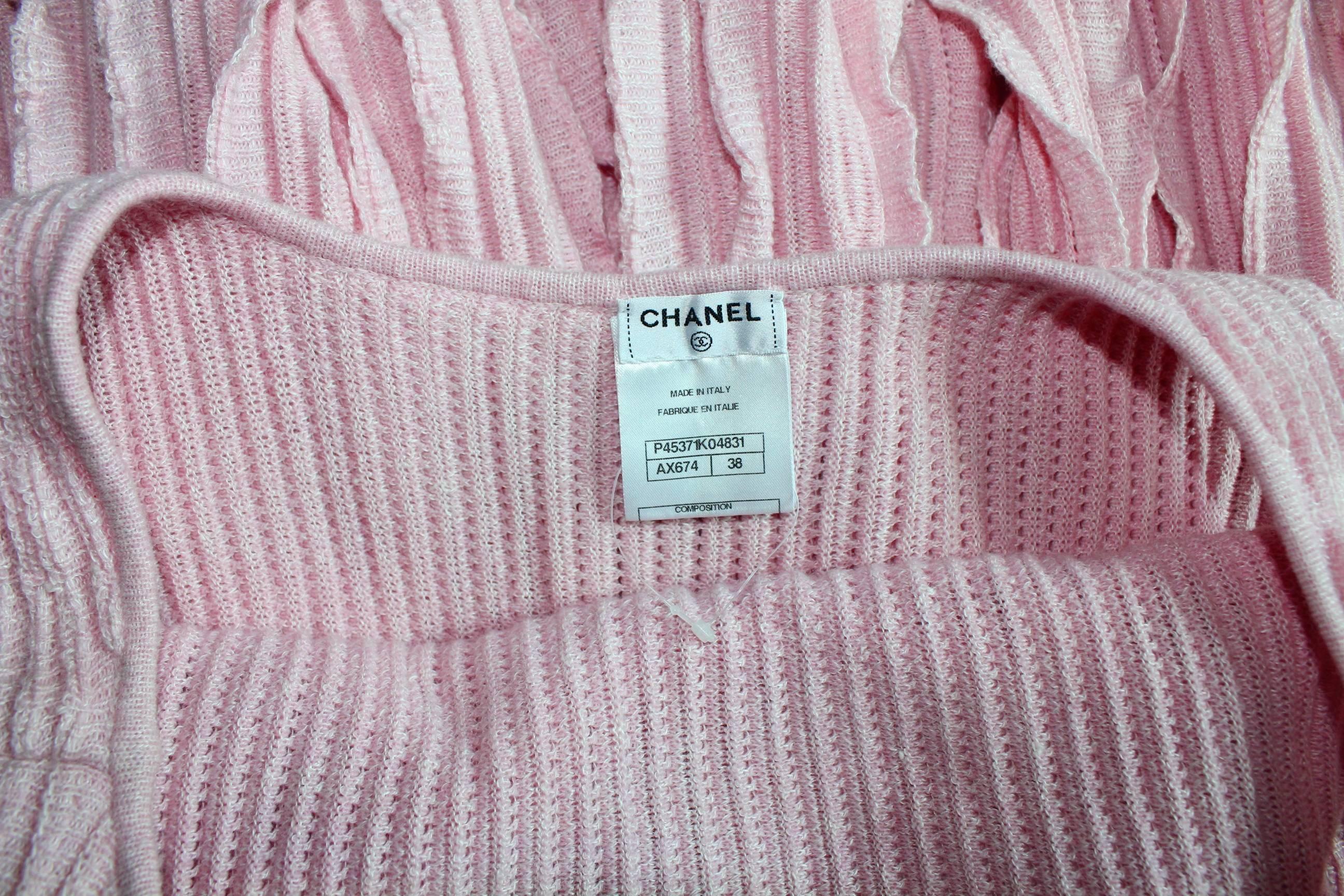 Chanel Ruffled Pink Cashmere Knit Dress In New Condition In Switzerland, CH