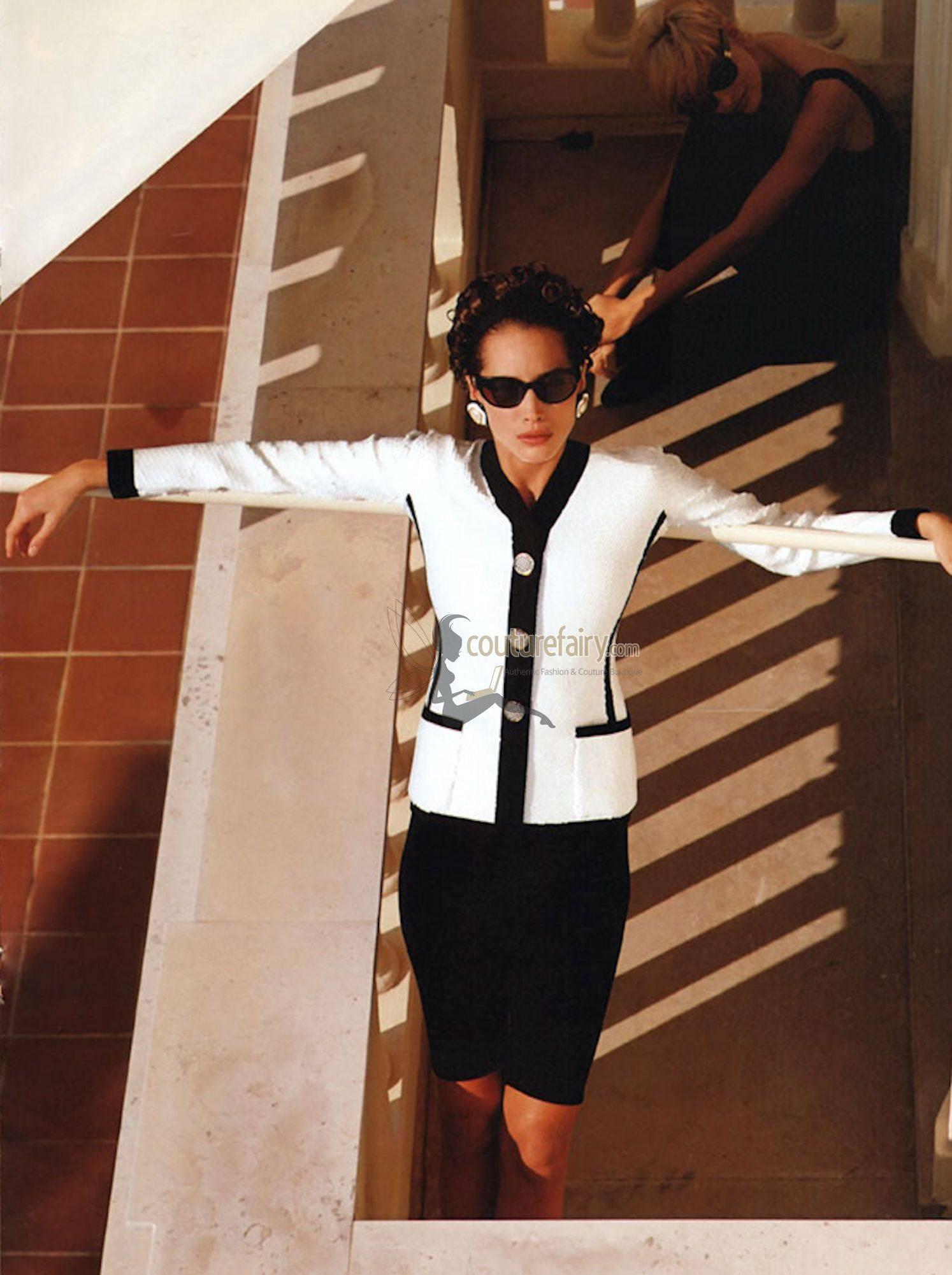 Seltenes Museumsstück 1990er Chanel Paillettenjacke gezeigt im Met Museumsmuseum 2005 Ausstellung im Angebot 3