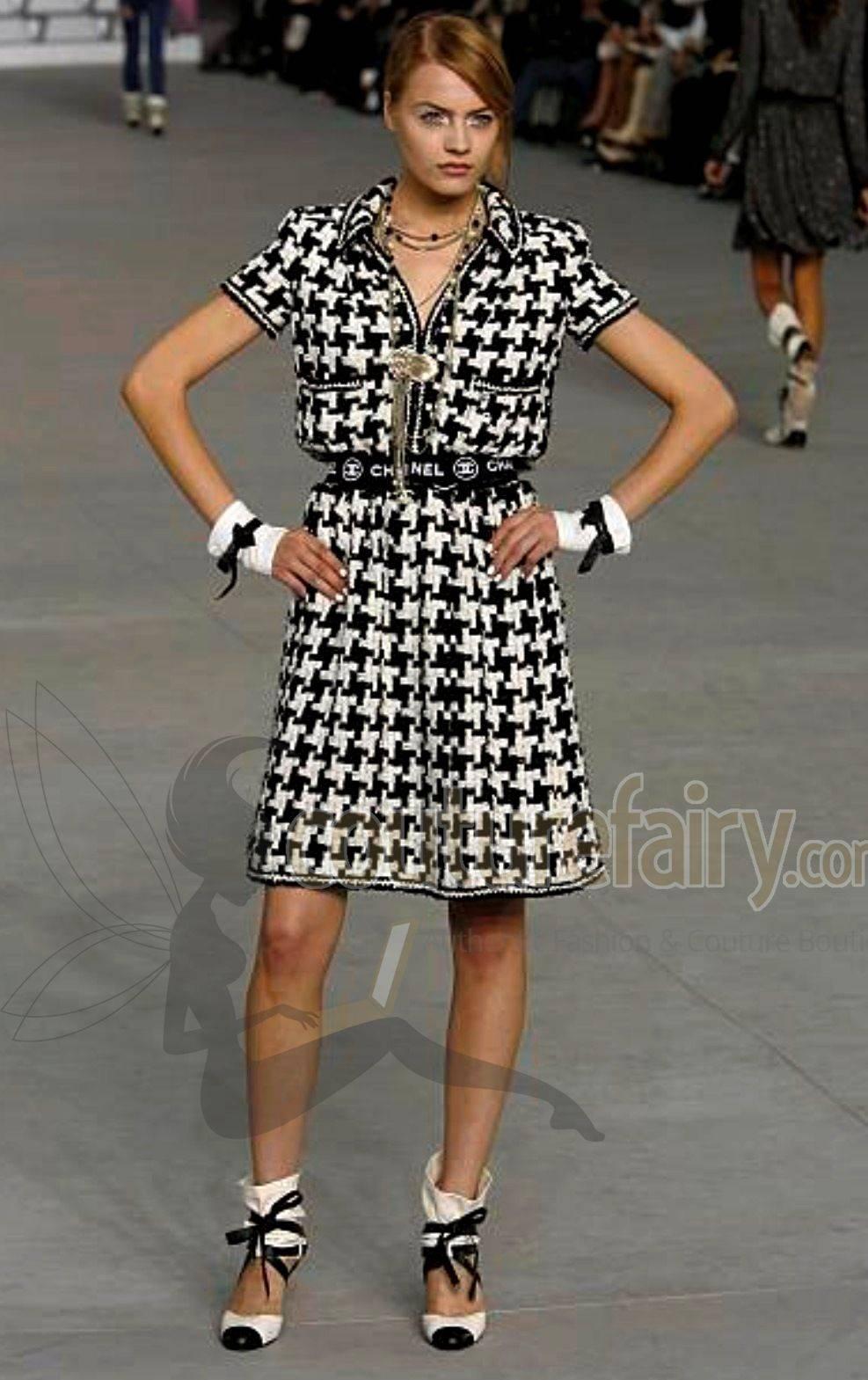 Women's Chanel CC Signature Logo Lesage Fantasy Jacket Tweed Skirt / Dress Suit 38