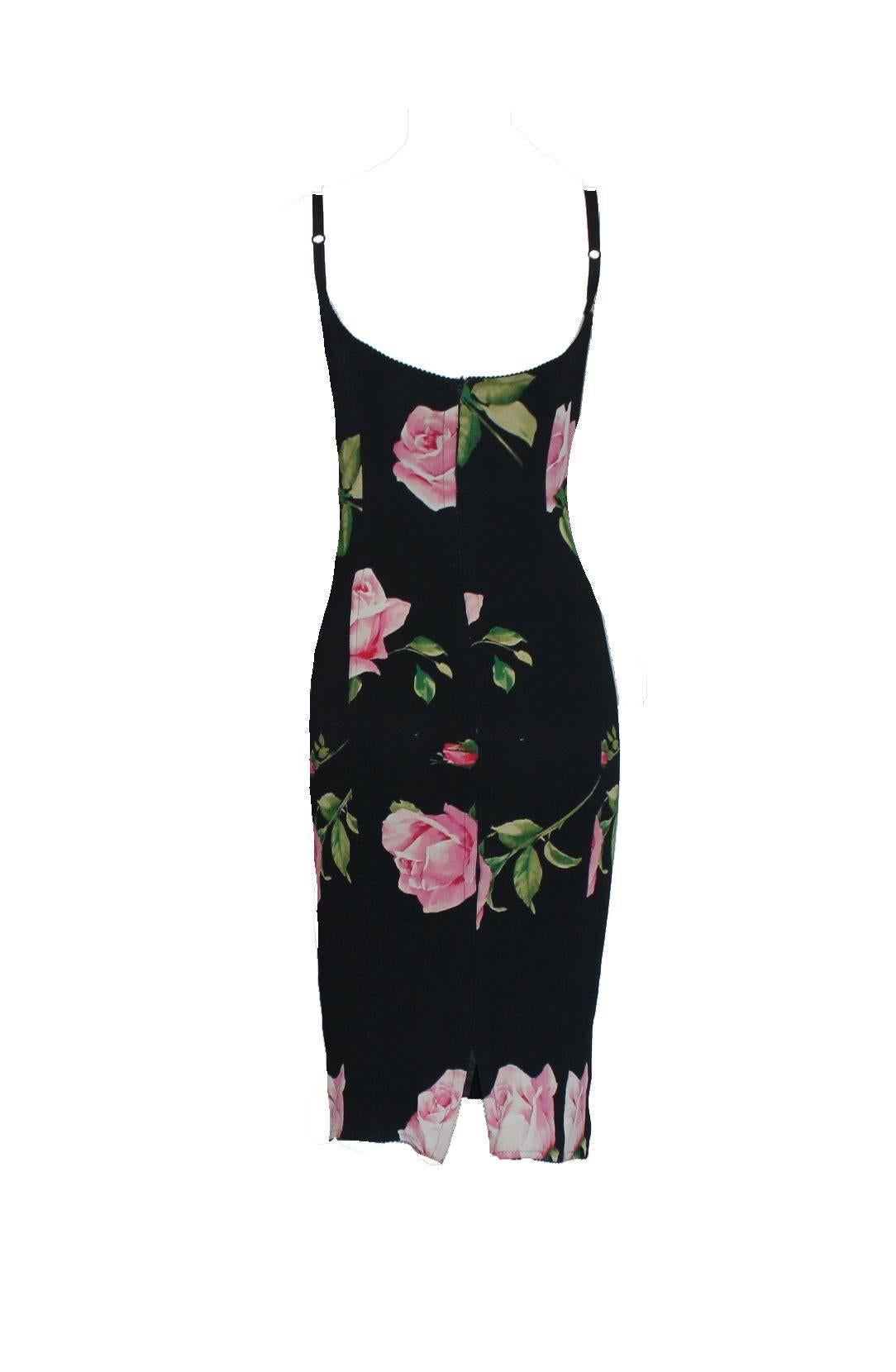 Amazing Dolce & Gabbana corset bodycon dress
Rose print fabric
Boned structure
Corset inside for a perfect fit
For a sensational silhouette
Front has a full adjustable lace up closure in front
Straps are adjustable
Full hook-fastening details in