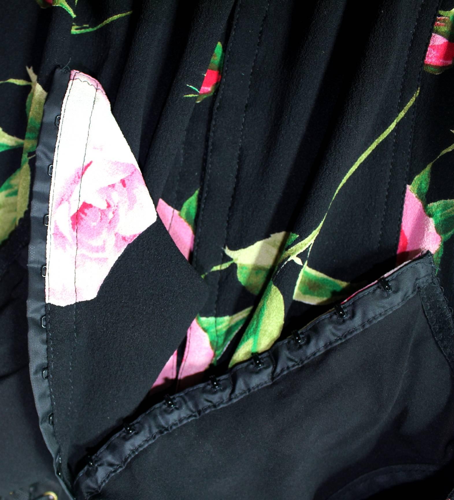 Dolce Gabbana Floral Lace Up Corset Dress In Excellent Condition In Switzerland, CH