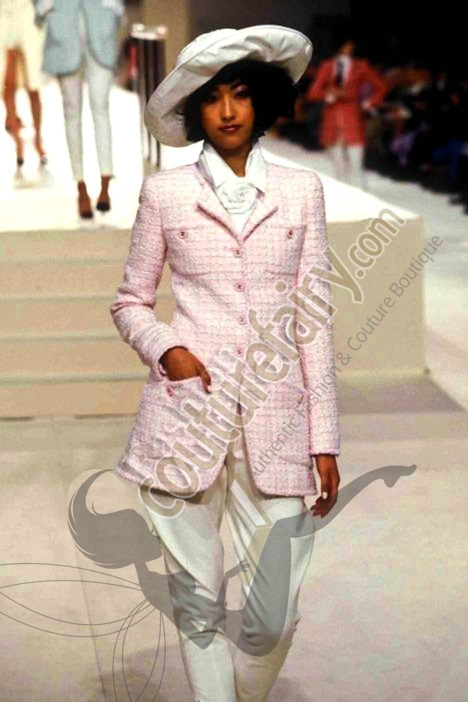 Iconic Chanel Pink Lesage Tweed CC Logo Button Jacket 5