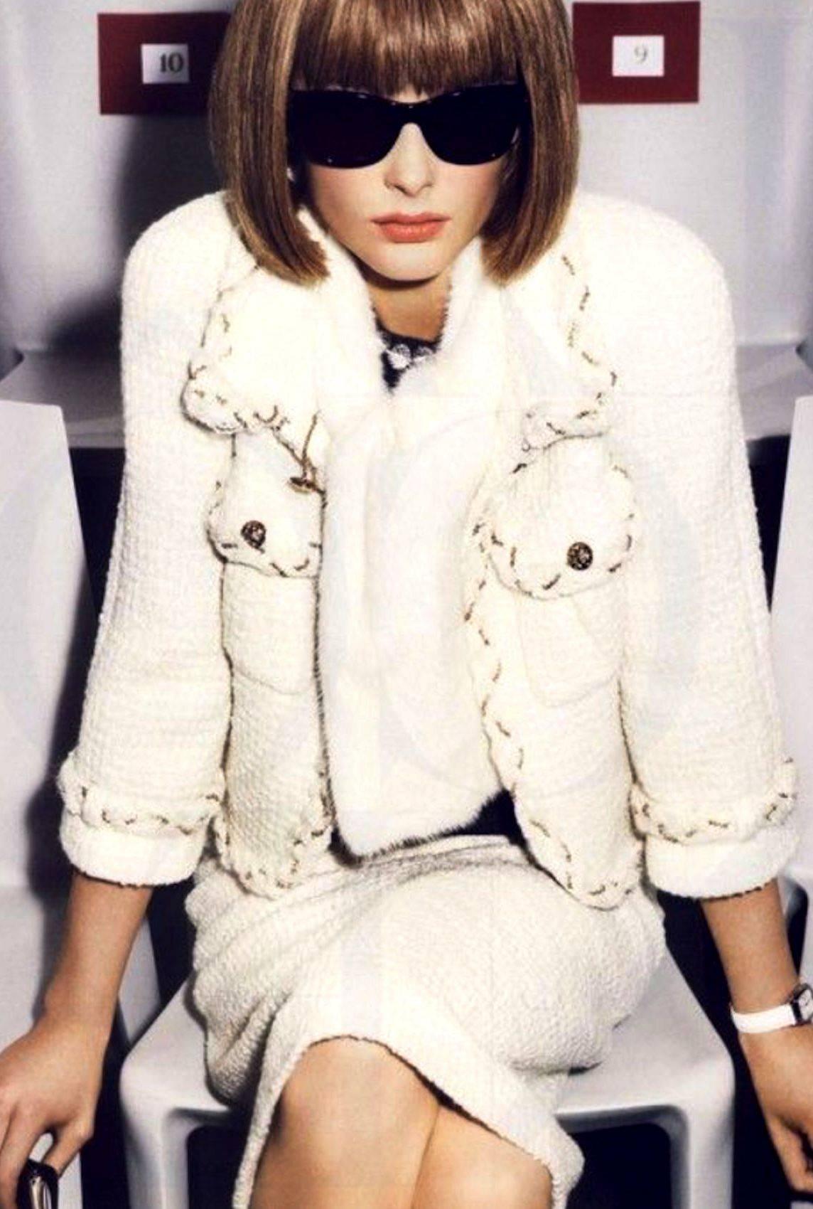 Women's Classy Chanel Ivory Chain Braided Tweed CC Logo Button Jacket