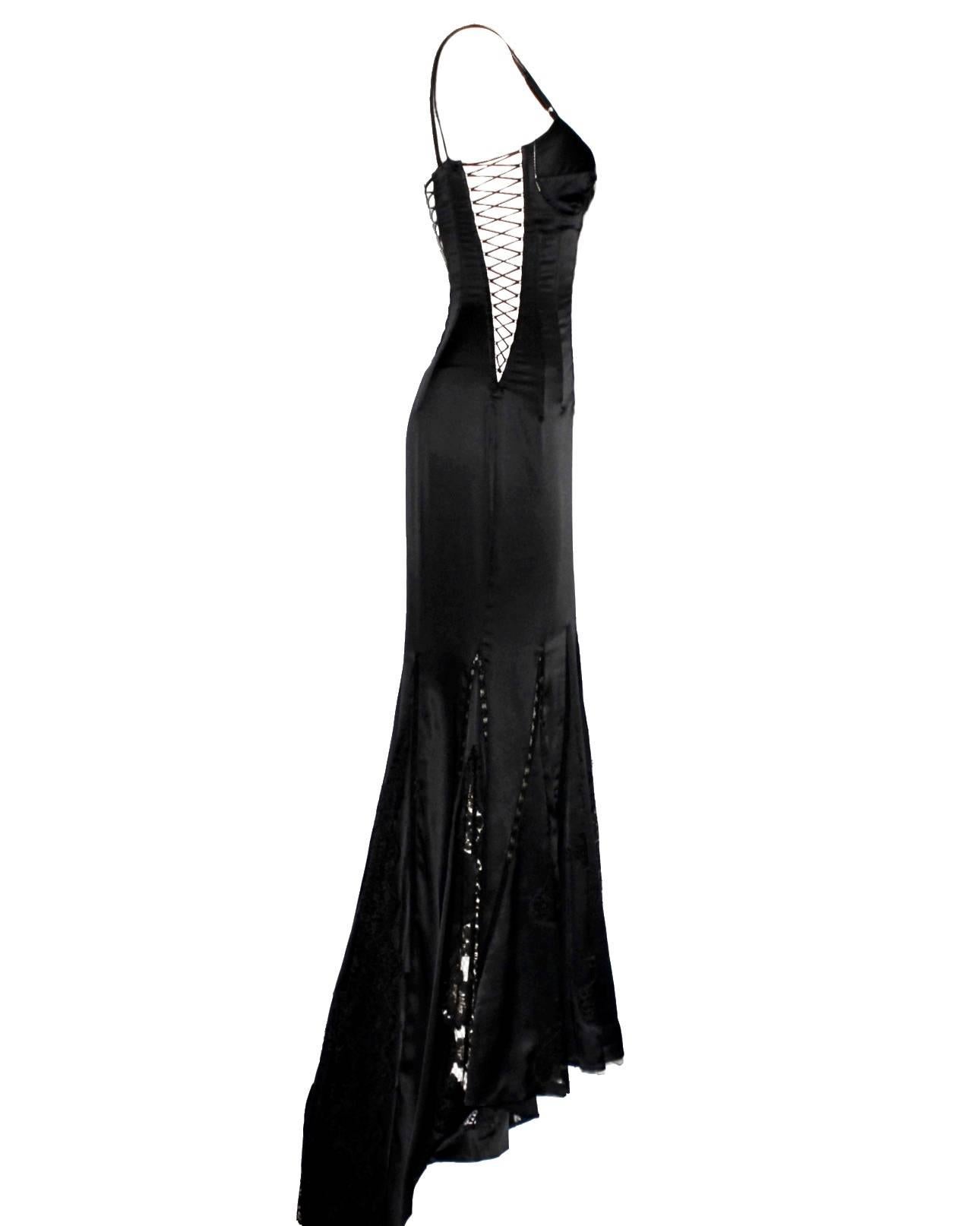bond girl schwarz