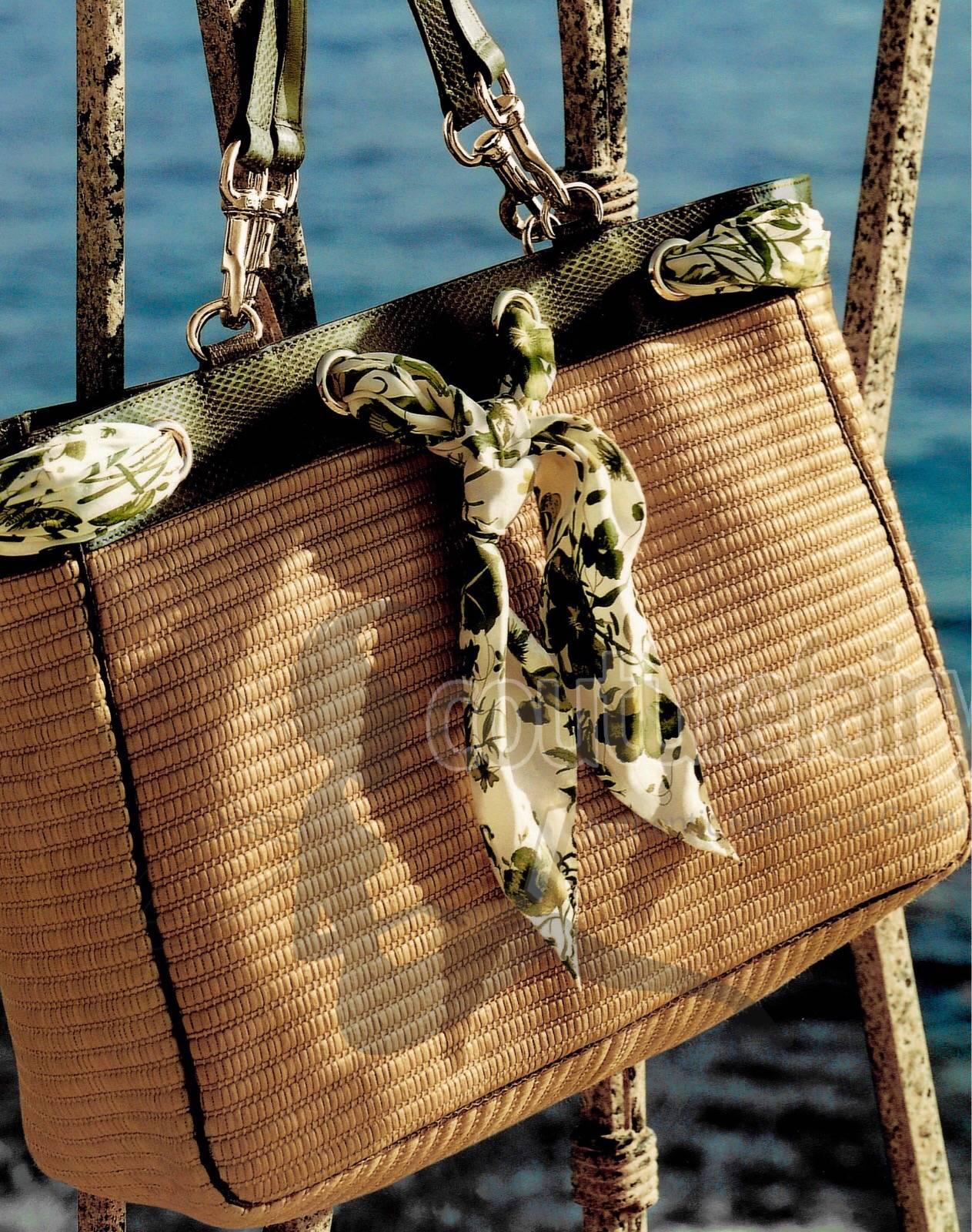 Exotic Gucci Woven Straw Flora Silk Tote Handbag Shopper 2