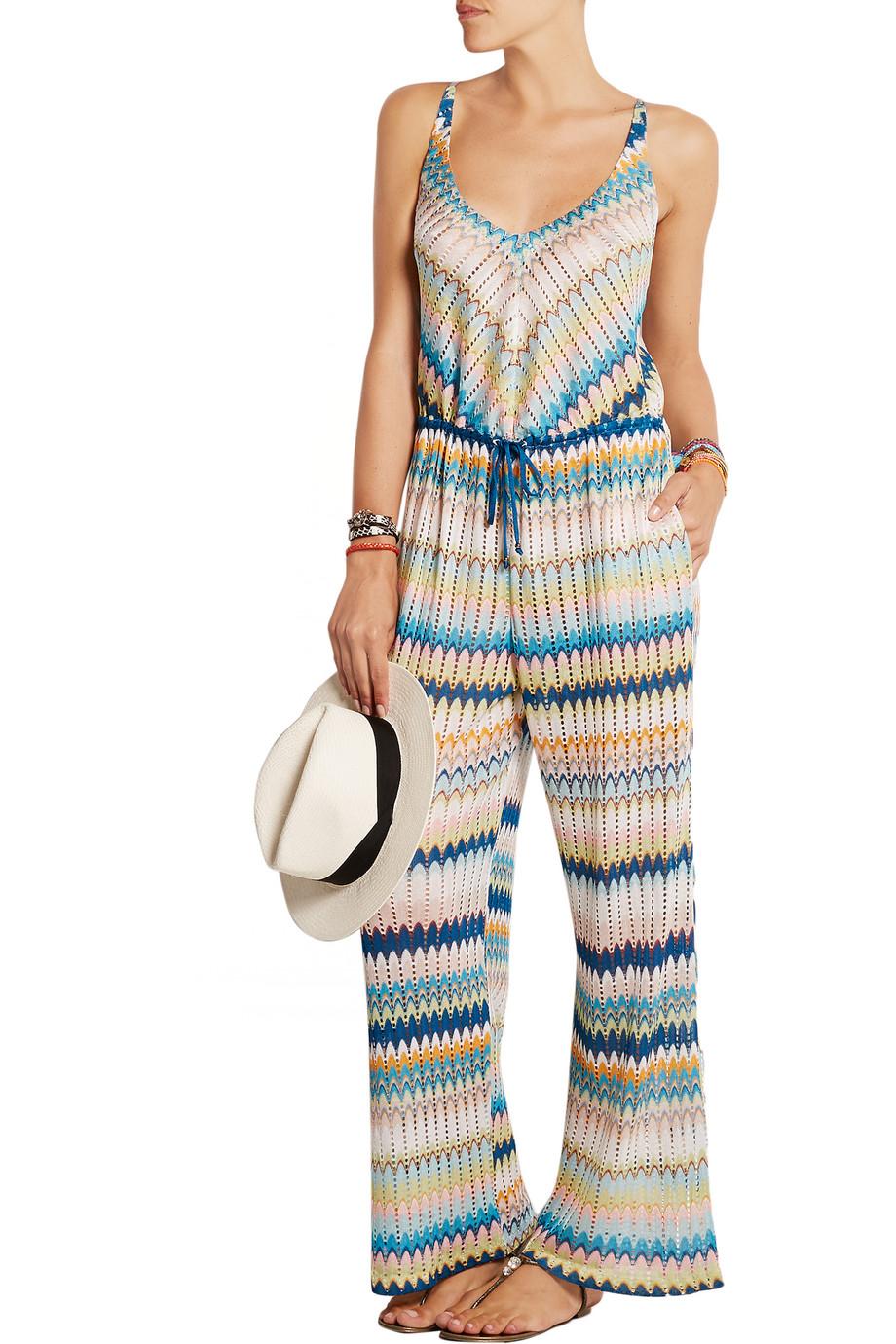 Missoni siganture jumpsuit
Classic MISSONI signature zigzag crochet knit
Simply slips on
Drawstring waist
Two side pockets
Wide palazzo legs
Dry Clean only
Made in Italy
Size 38
New, unworn

Please see celebrity pictures for style reference only
