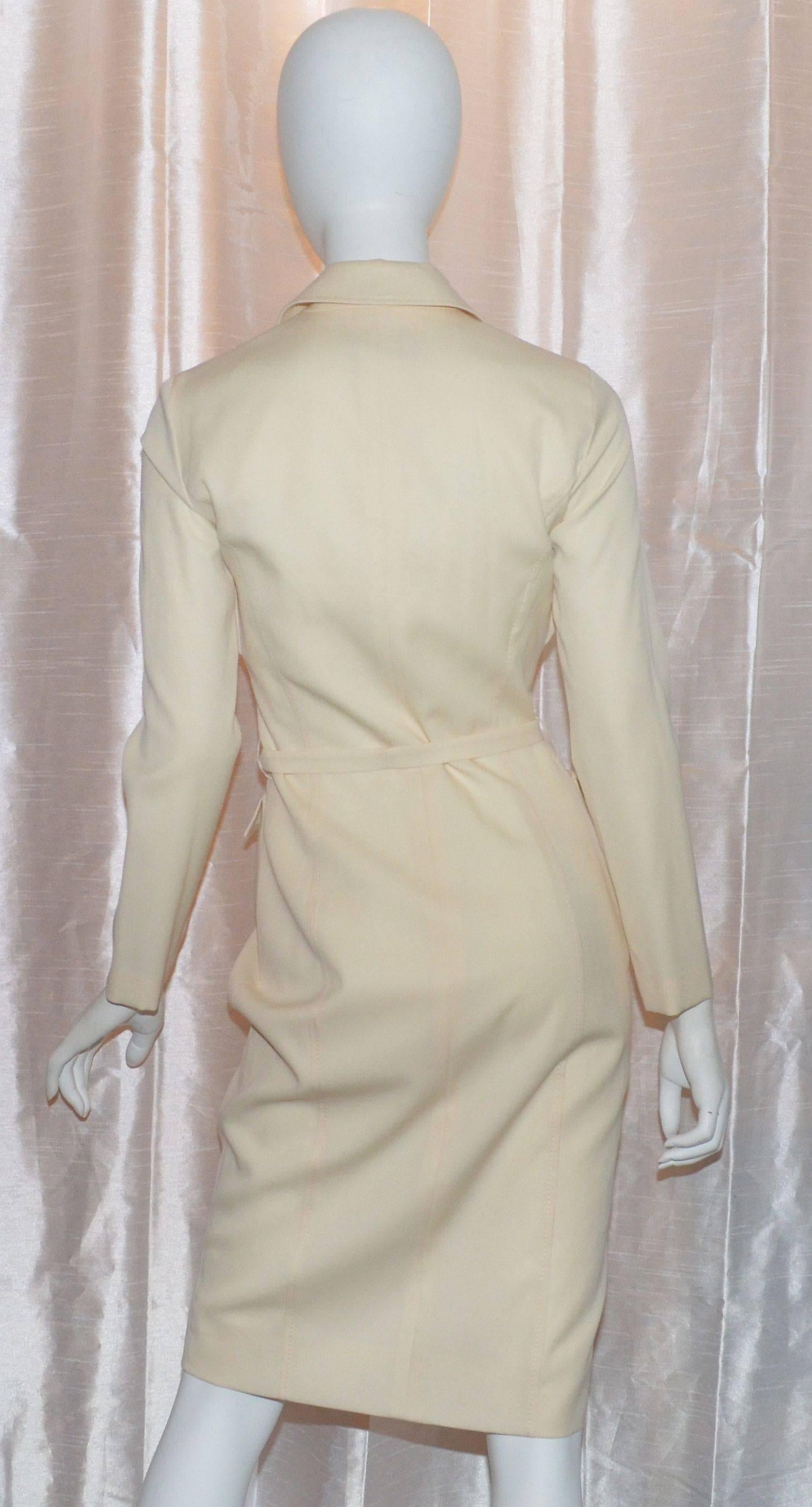 Carolina Herrera Ivory Virgin Wool Belted Coat / Dress

Carolina Herrera coat features a concealed button front closure, waist tie, faux pockets at the bust and waist, and is fully lined. Size 4 but fits like a 2 -- Please see measurements. Made