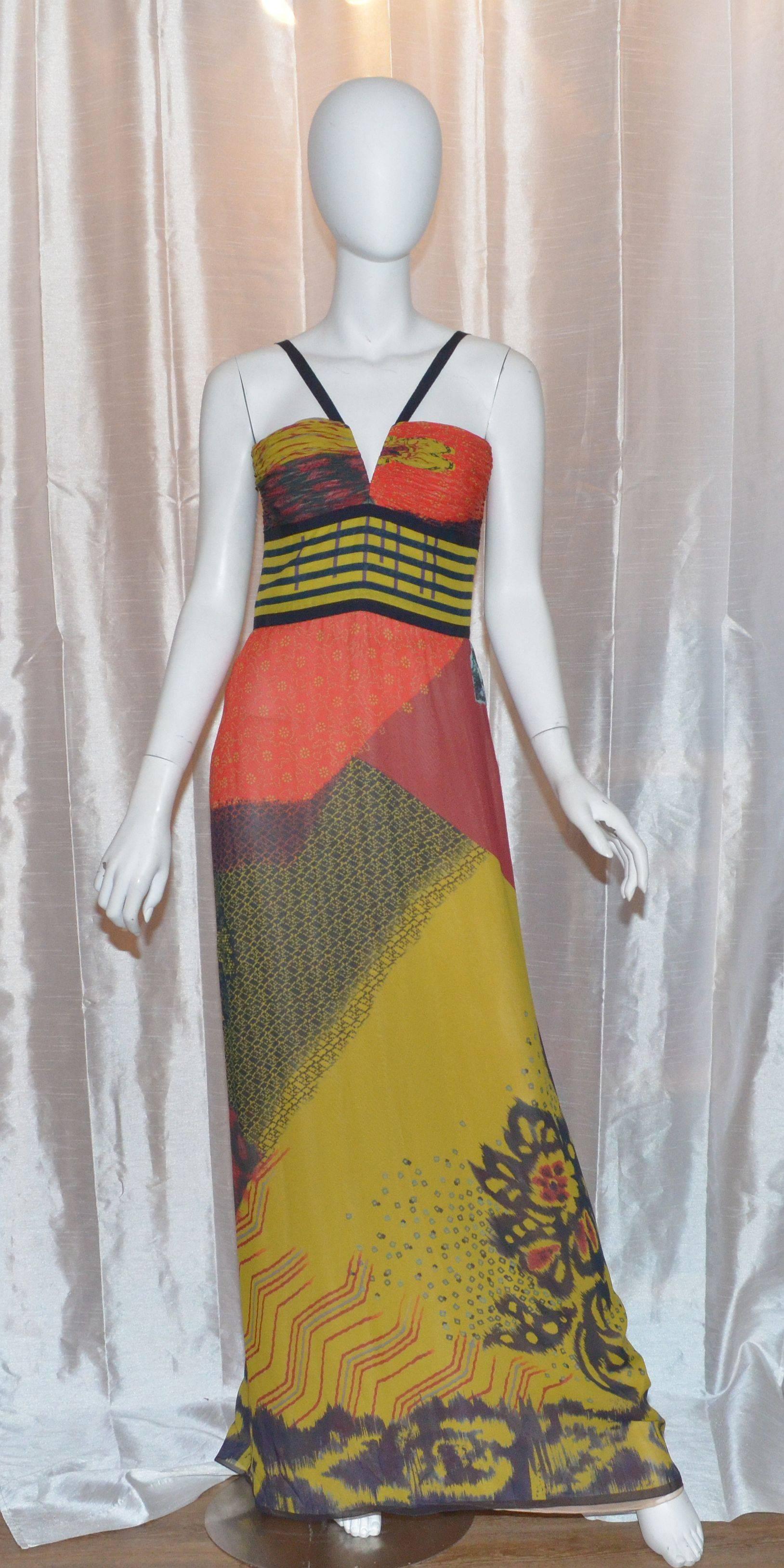 Oscar de la Renta 2008 Gown with Shawl In Excellent Condition In Carmel, CA