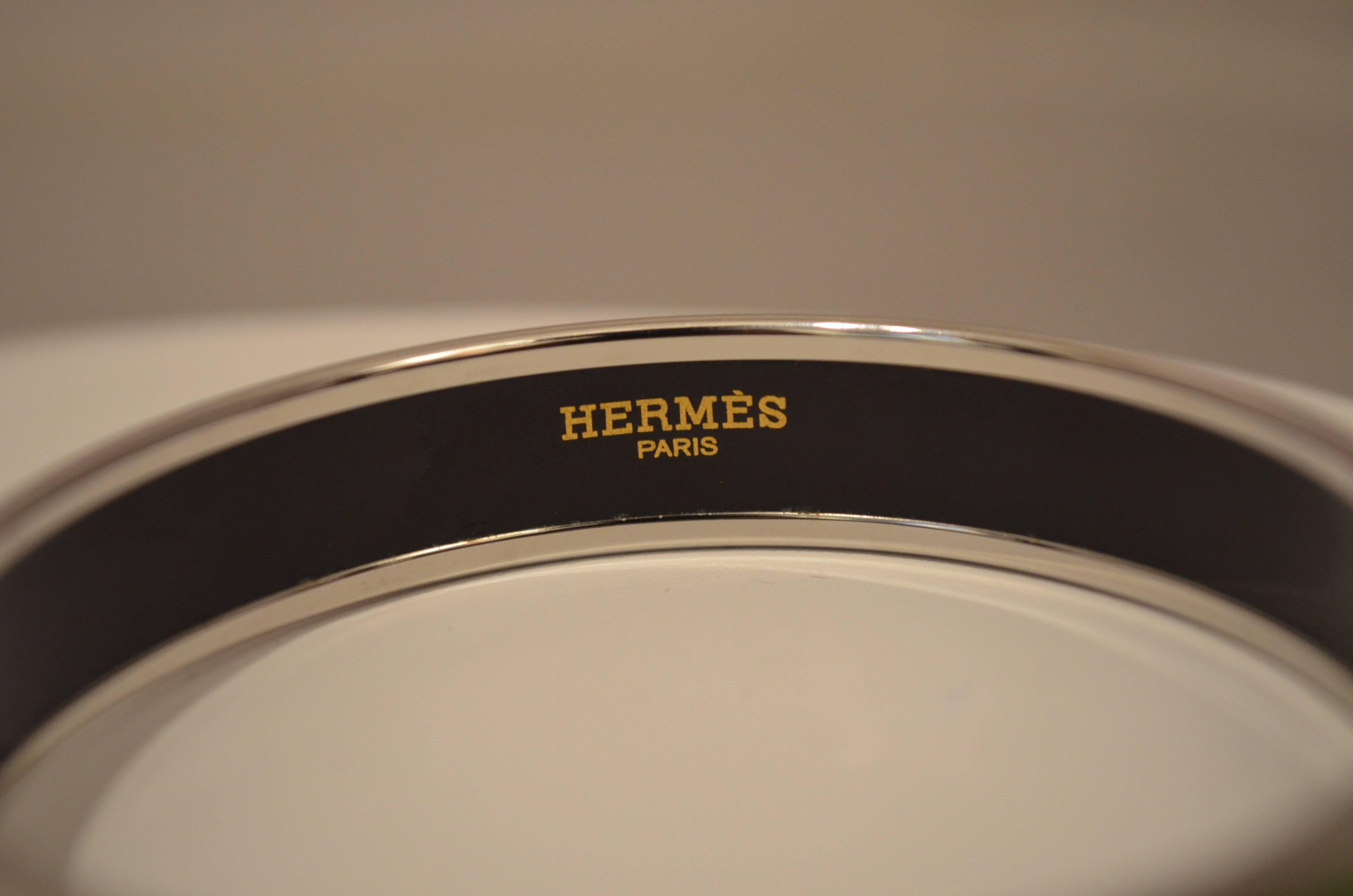 Hermes Paris Lime Green Enamel Bangle Bracelet Small In Excellent Condition In Carmel, CA