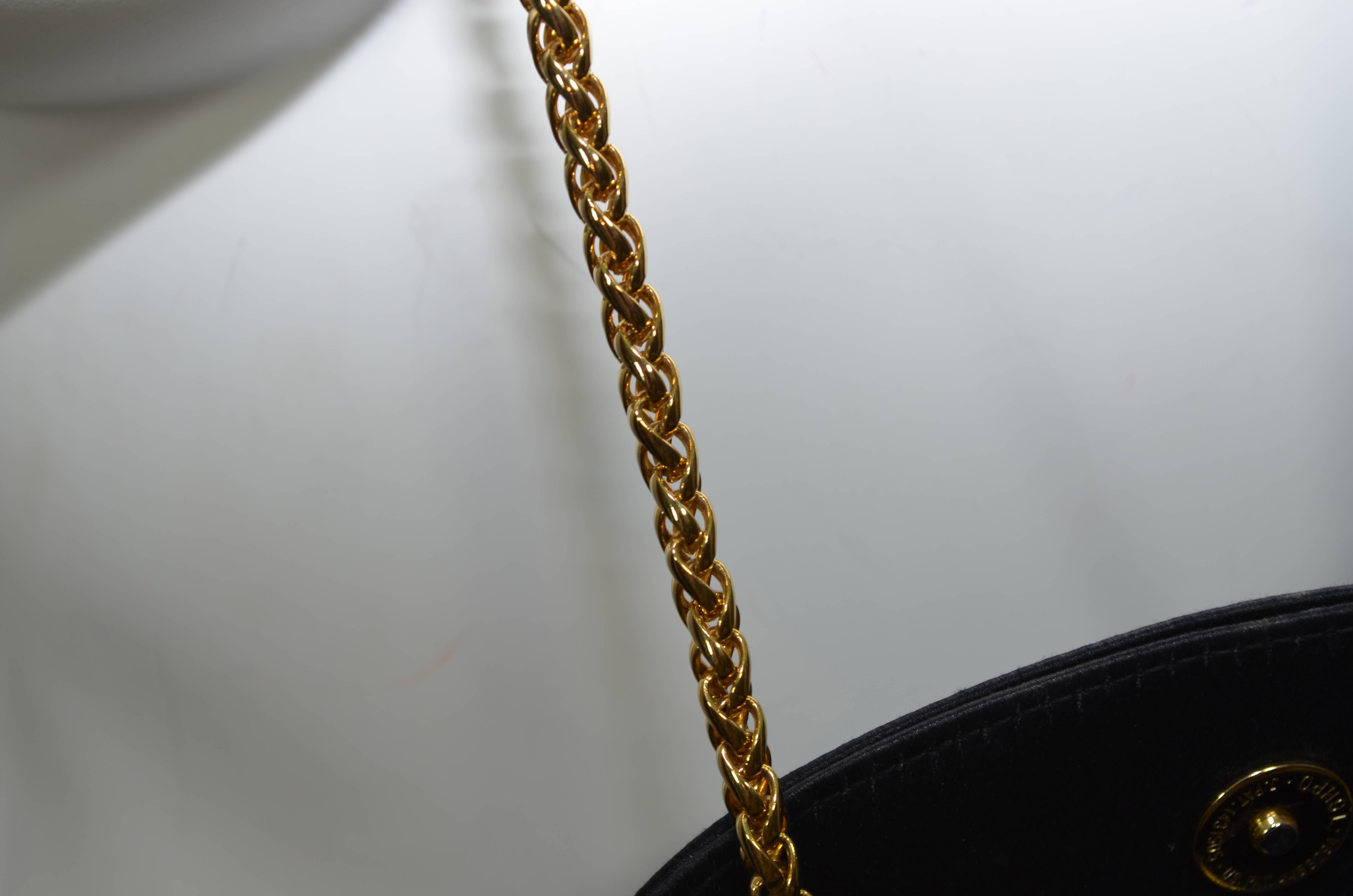 Vintage Gucci Mini Bag / Necklace  In Excellent Condition In Carmel, CA