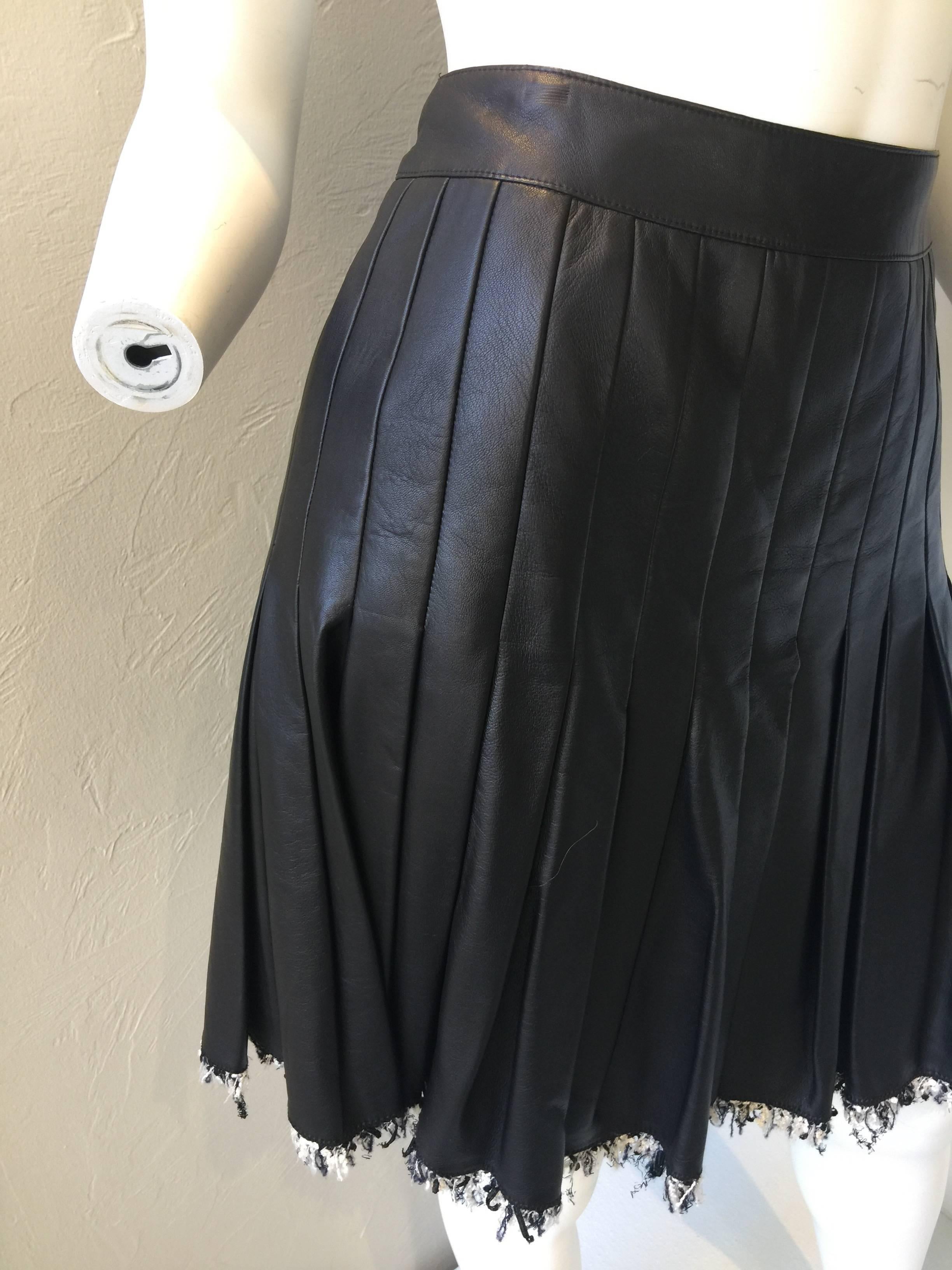 Women's Chanel 05A Pleated Leather Skirt