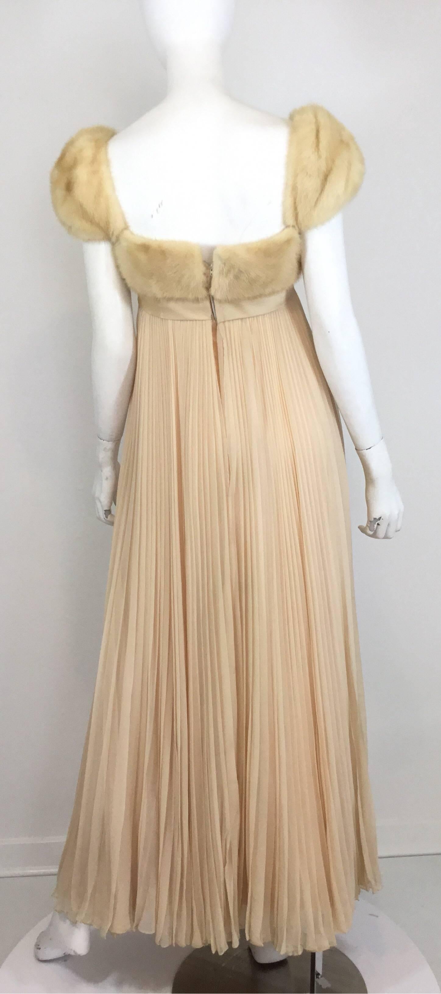 Sarmi Vintage Gown with Mink Fur Bust, 1960s  In Excellent Condition In Carmel, CA