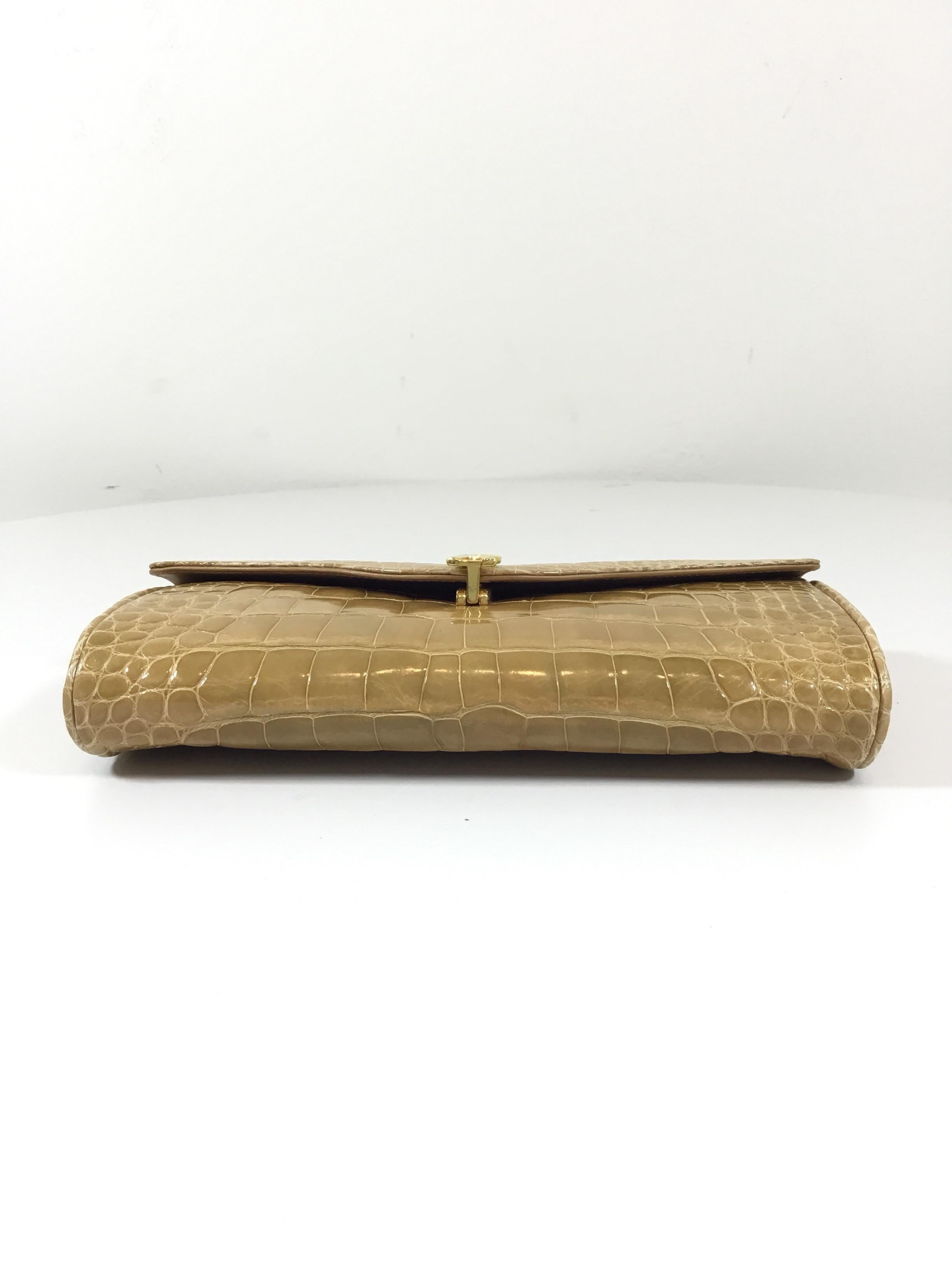 Roberta di Camerino Crocodile Clutch with Chain In Excellent Condition In Carmel, CA