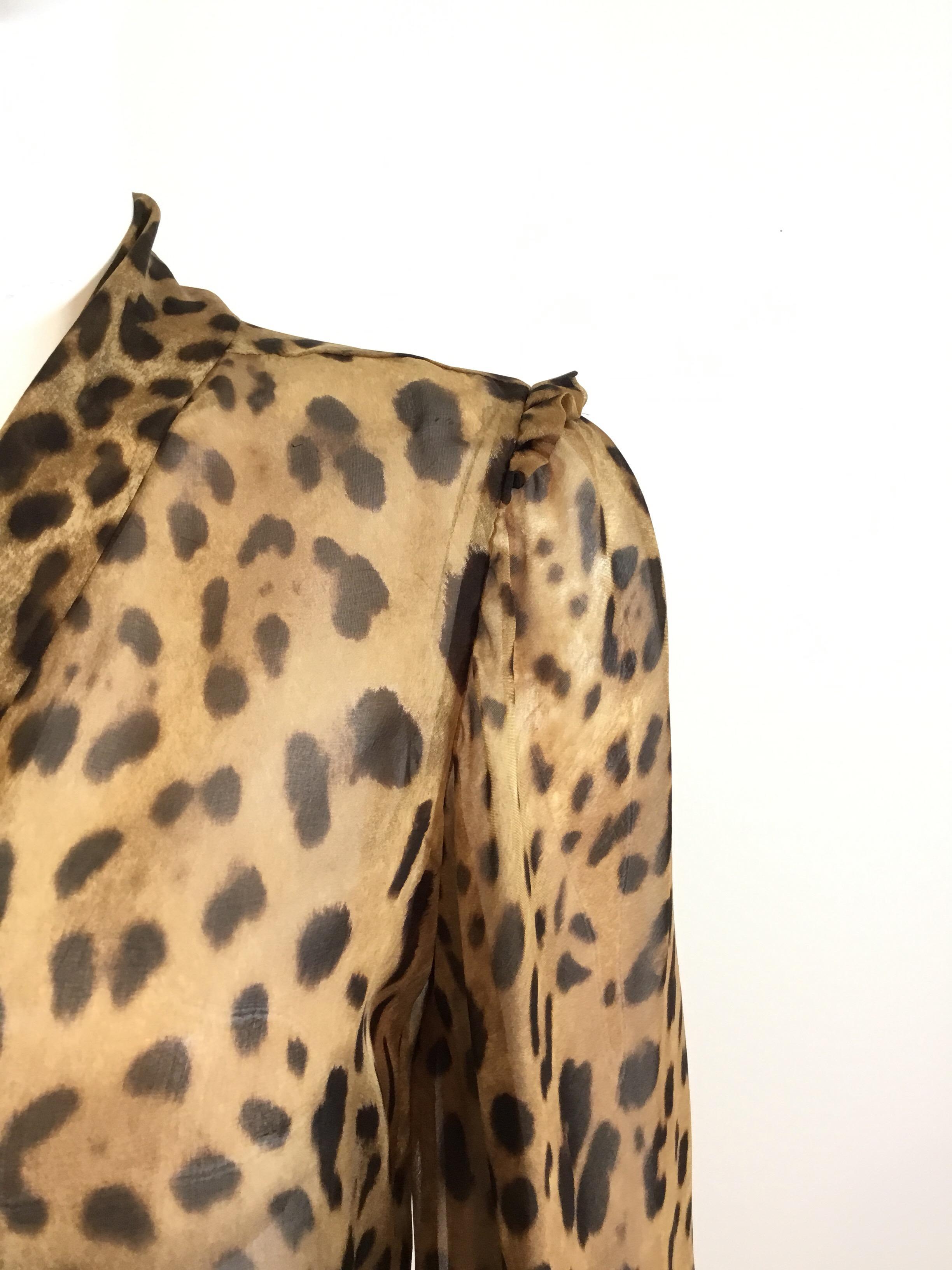 Dolce & Gabanna Leopard Print Silk Chiffon Blouse with Neck Tie In Excellent Condition In Carmel, CA
