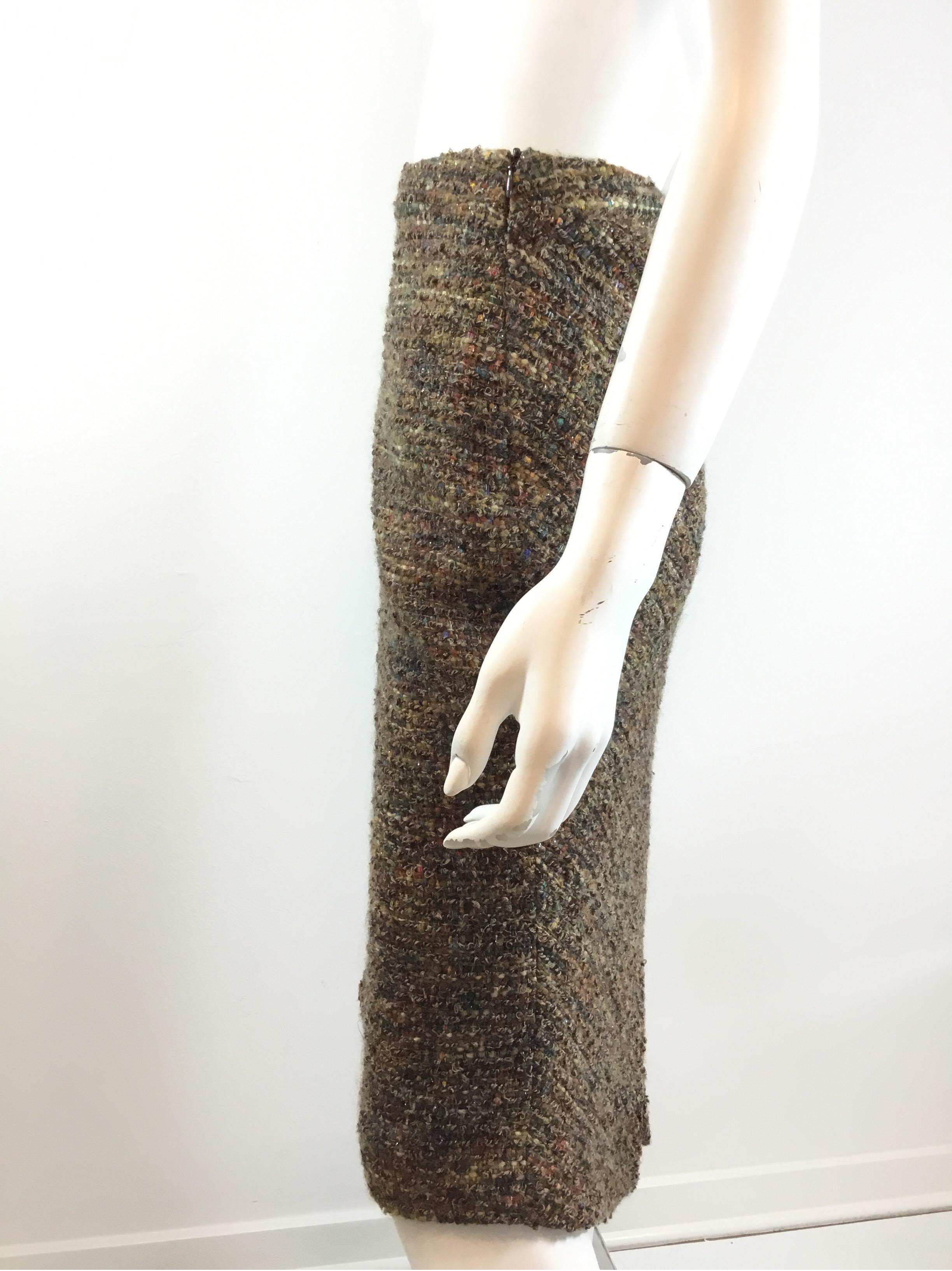 Chanel Fantasy Tweed Skirt with Fishtail Hem In Excellent Condition For Sale In Carmel, CA