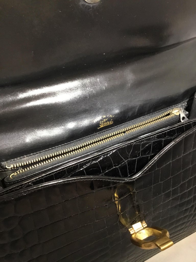 Vintage Gucci 1960’s Black Crocodile Handbag For Sale 6