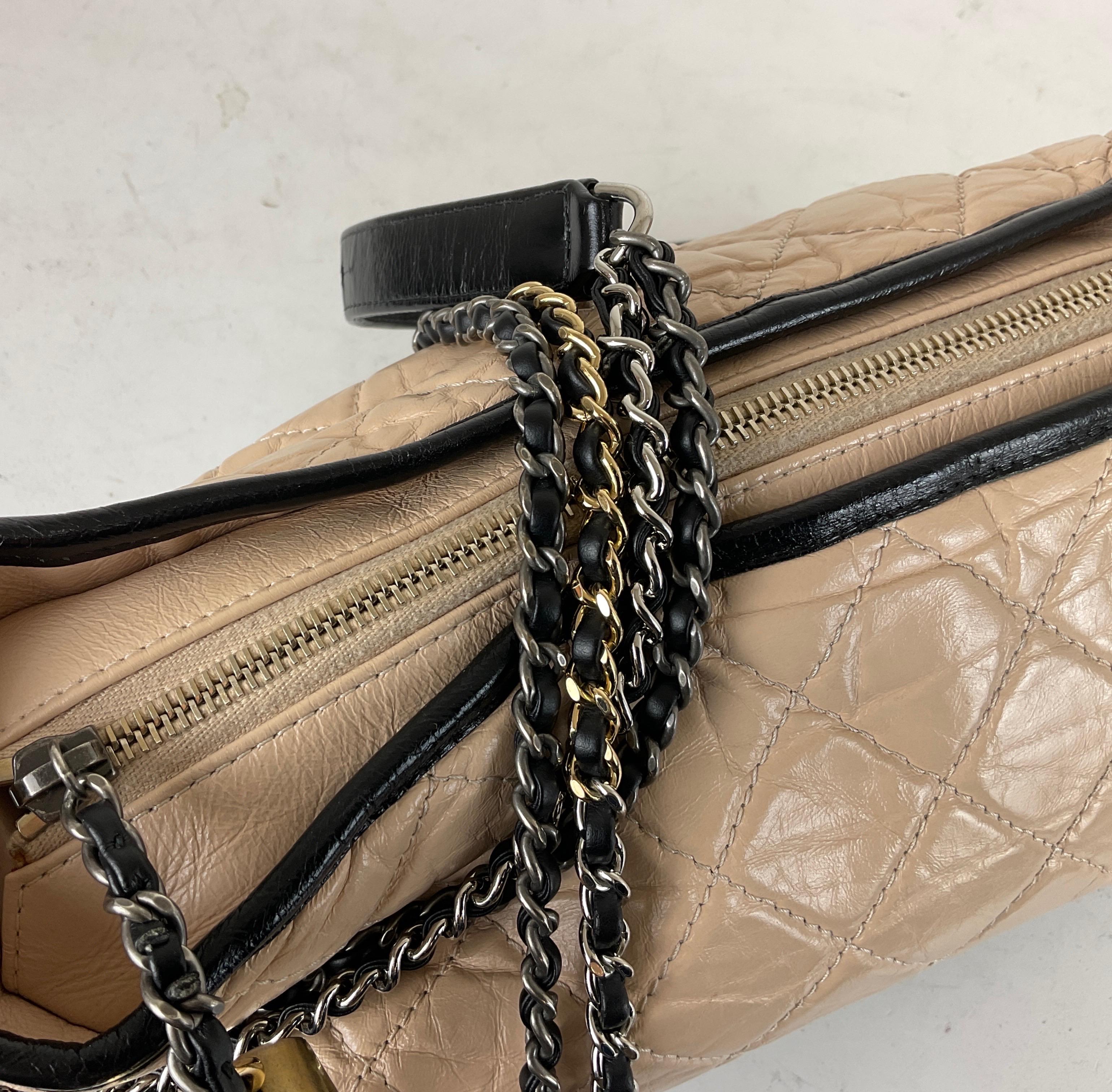 Chanel 2 Tone Beige Black Medium Aged Calfskin Leather Gabrielle Bag  2018 In Good Condition In Carmel, CA
