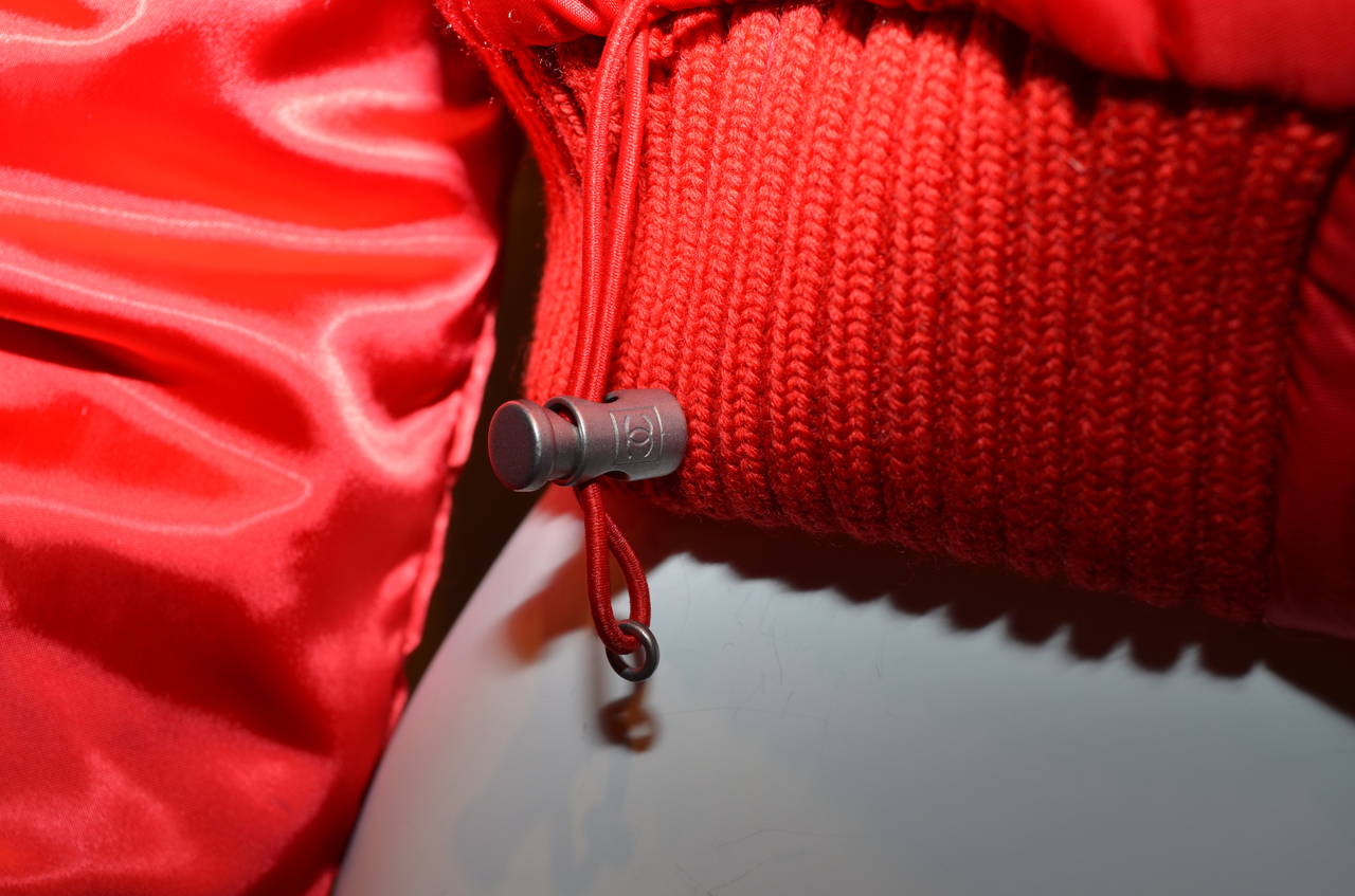 '03 A Chanel Collection Red Satin Crop Ribbed Bomber Jacket In Good Condition In Carmel, CA