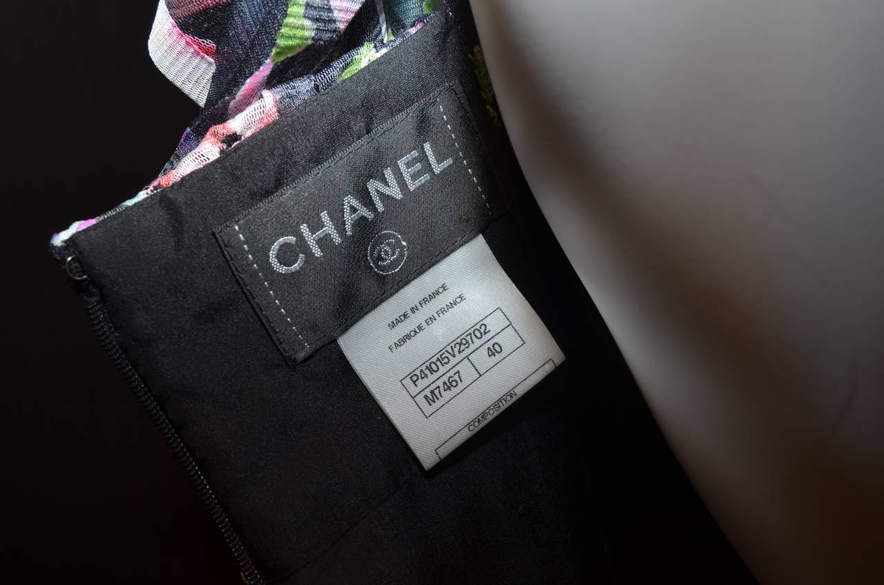 Chanel Spring RTW 2011 Dress In Excellent Condition In Carmel, CA