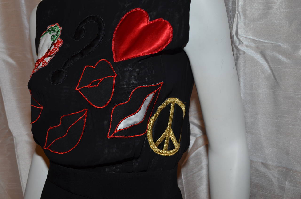 Moschino Cheap & Chic Peace Love Lips Iconic LBD Dress In Excellent Condition In Carmel, CA