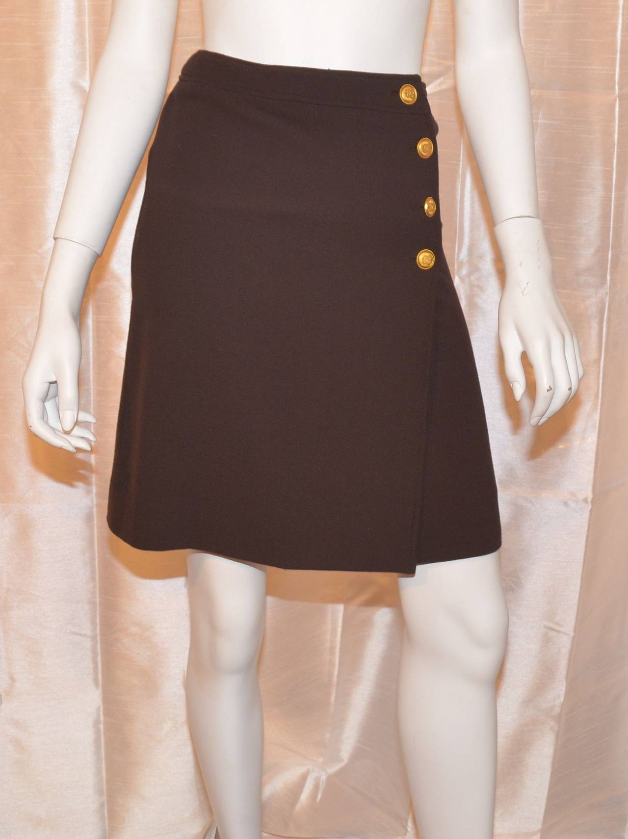 Chanel 1996 Vintage Brown Wool Ensemble Skirt Suit In Excellent Condition In Carmel, CA