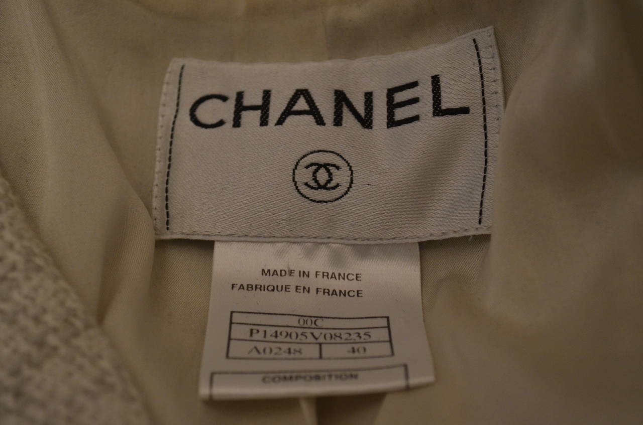 Chanel 2000 C Neutral White Grey Tweed Knit Blazer In Excellent Condition In Carmel, CA