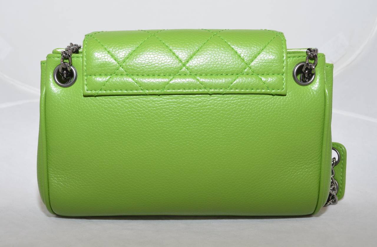 1997 Small Chanel Bag in Green Caviar Leather main image 0