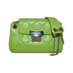 Chanel 2003-2004 Green Caviar Mini Quilted Chain Shoulder Bag