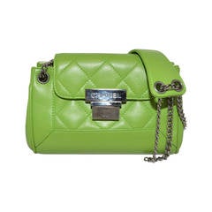 Chanel 2003-2004 Green Caviar Mini Quilted Chain Shoulder Bag 8