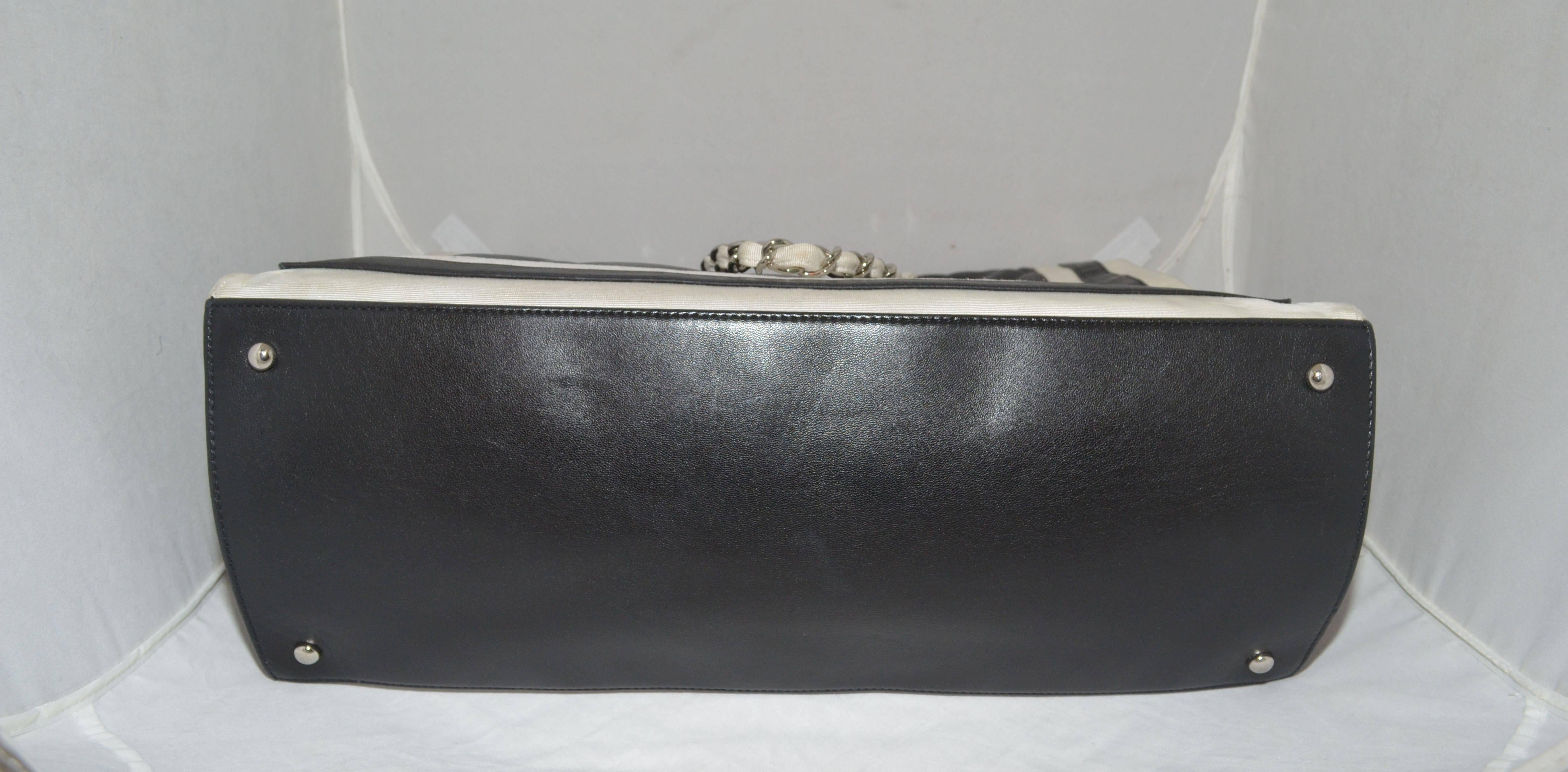 Chanel 2005-2006 Gesteppte Lammfell-Tasche 1
