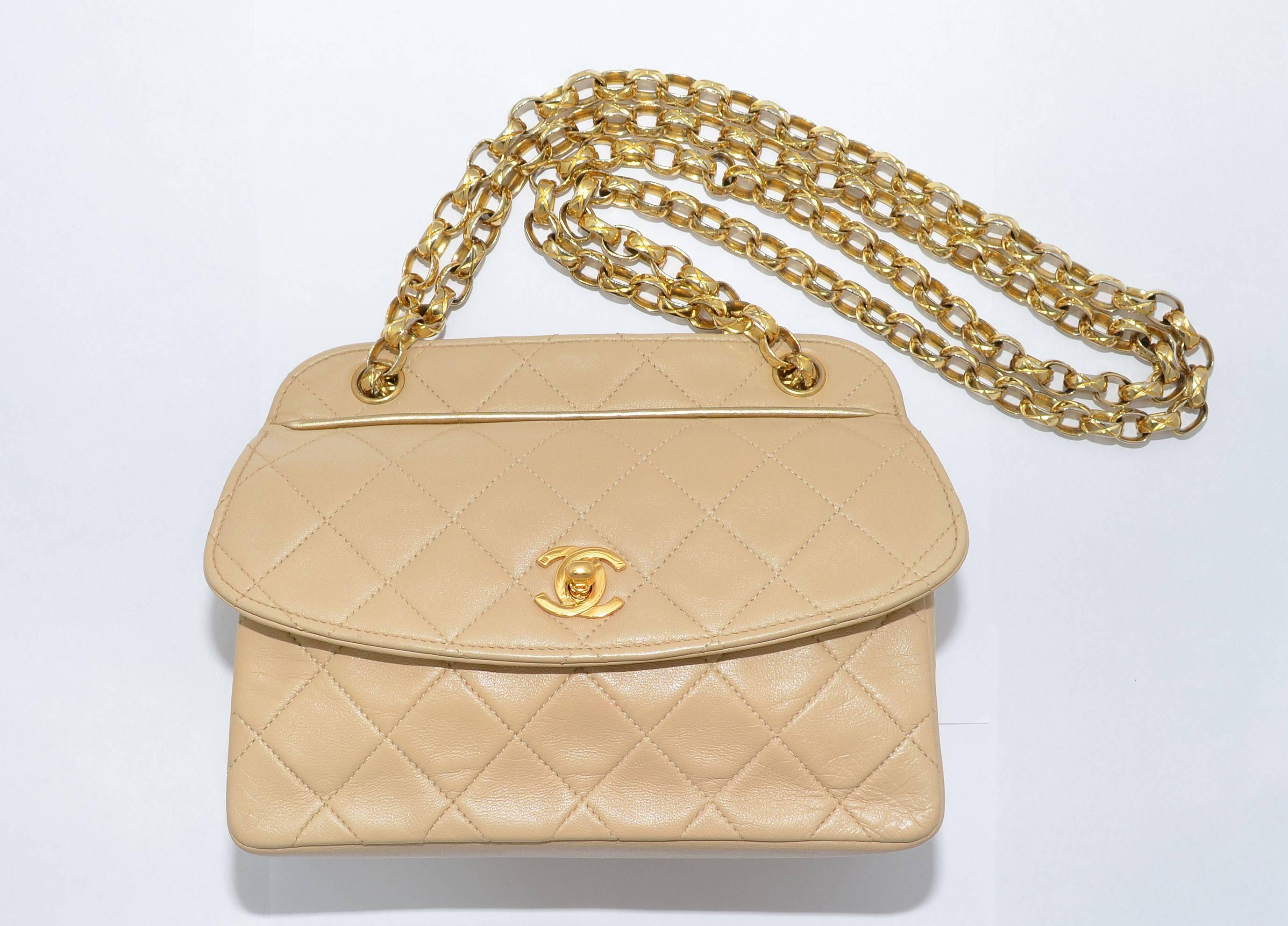 Chanel 1989-1991 Vintage Quilted Mini Flap Bag 2