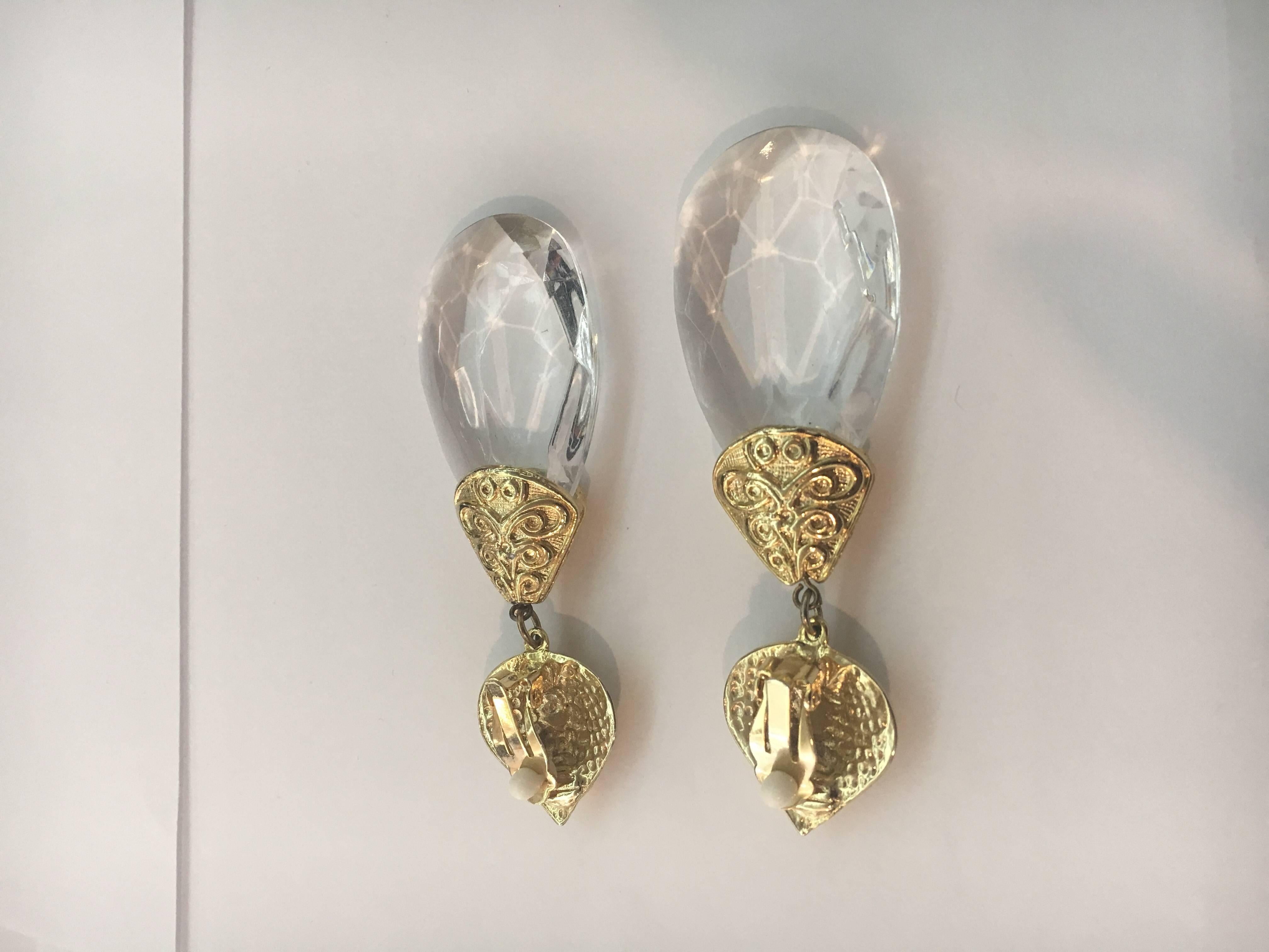 Women's 1980s Lucite Drop Earrings