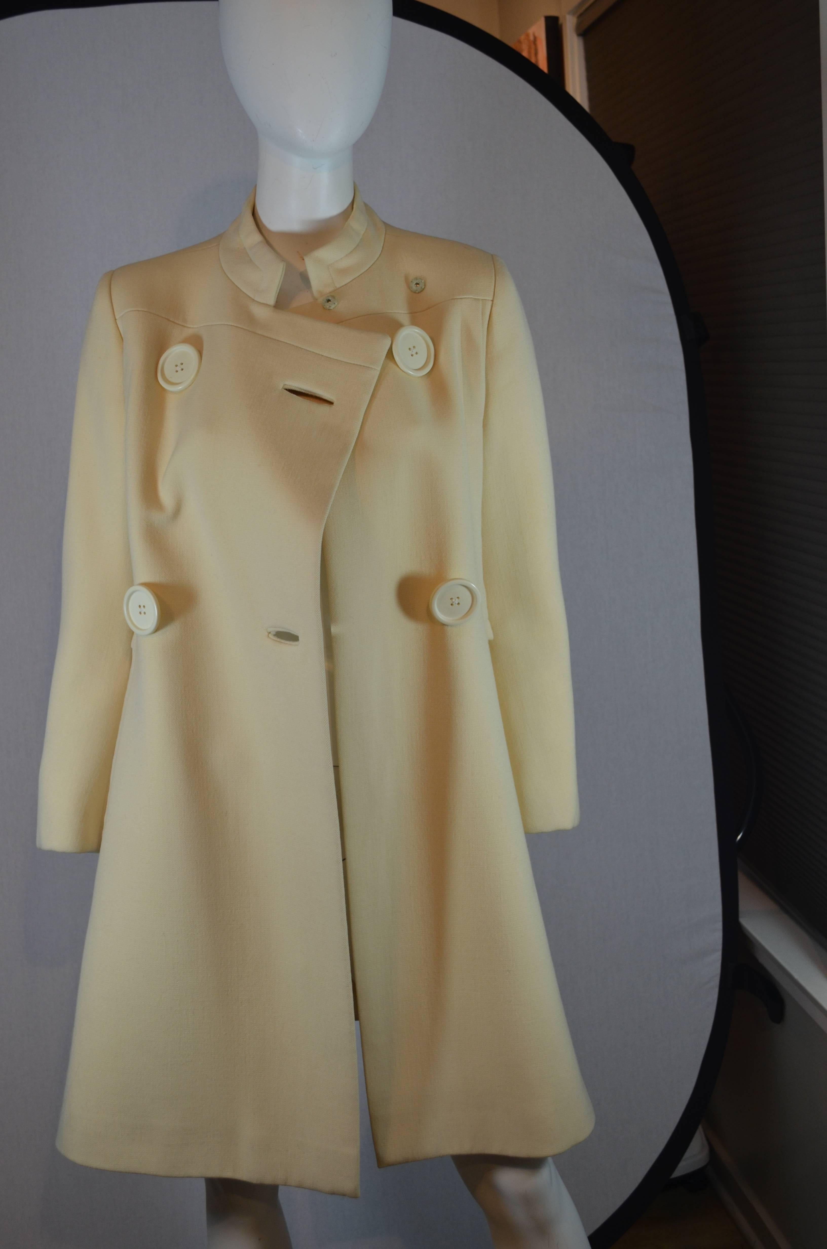 1960's Structured Wool Ladies Proper Coat with Oversize Buttons 2