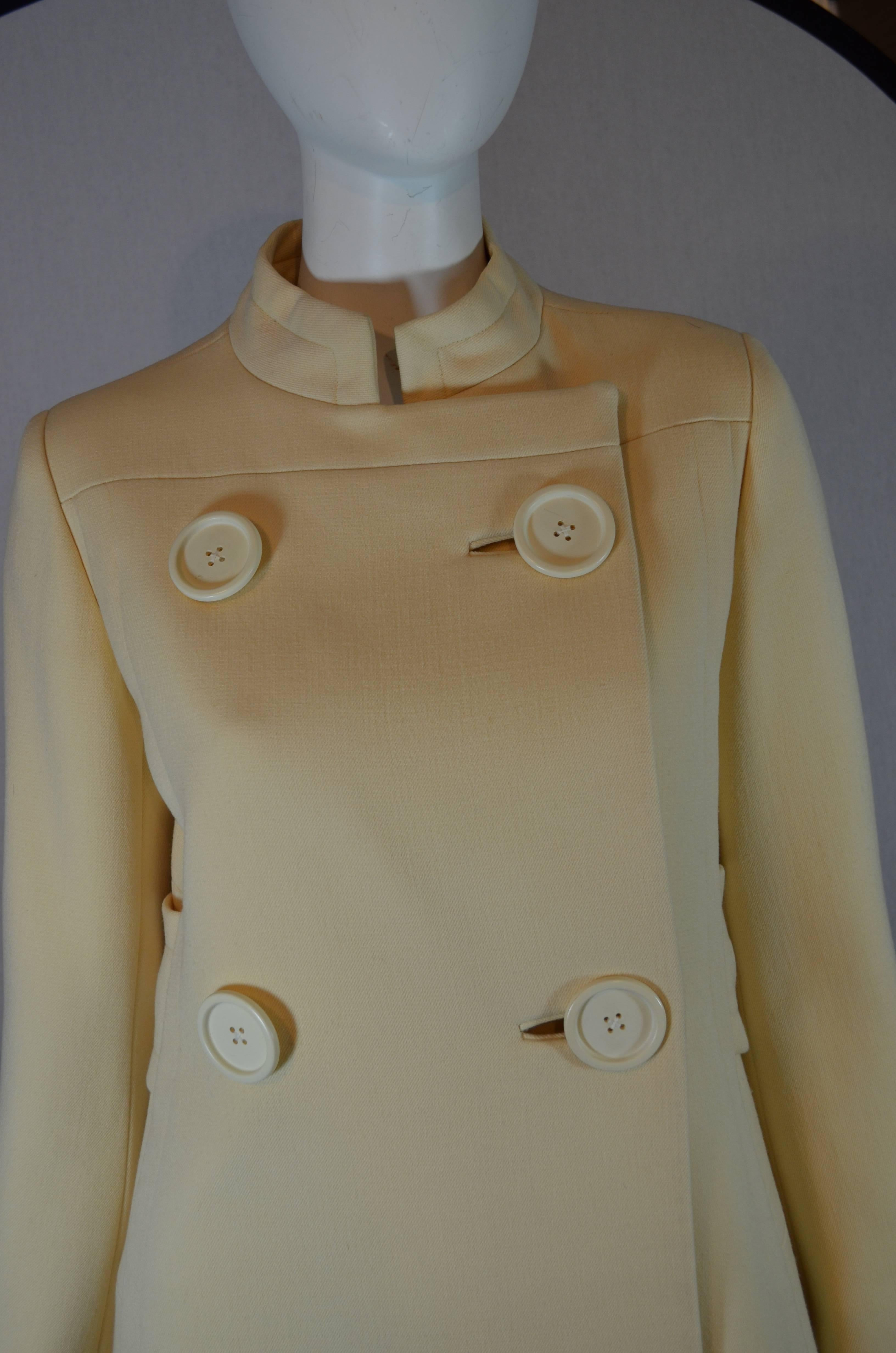 1960's Structured Wool Ladies Proper Coat with Oversize Buttons 4