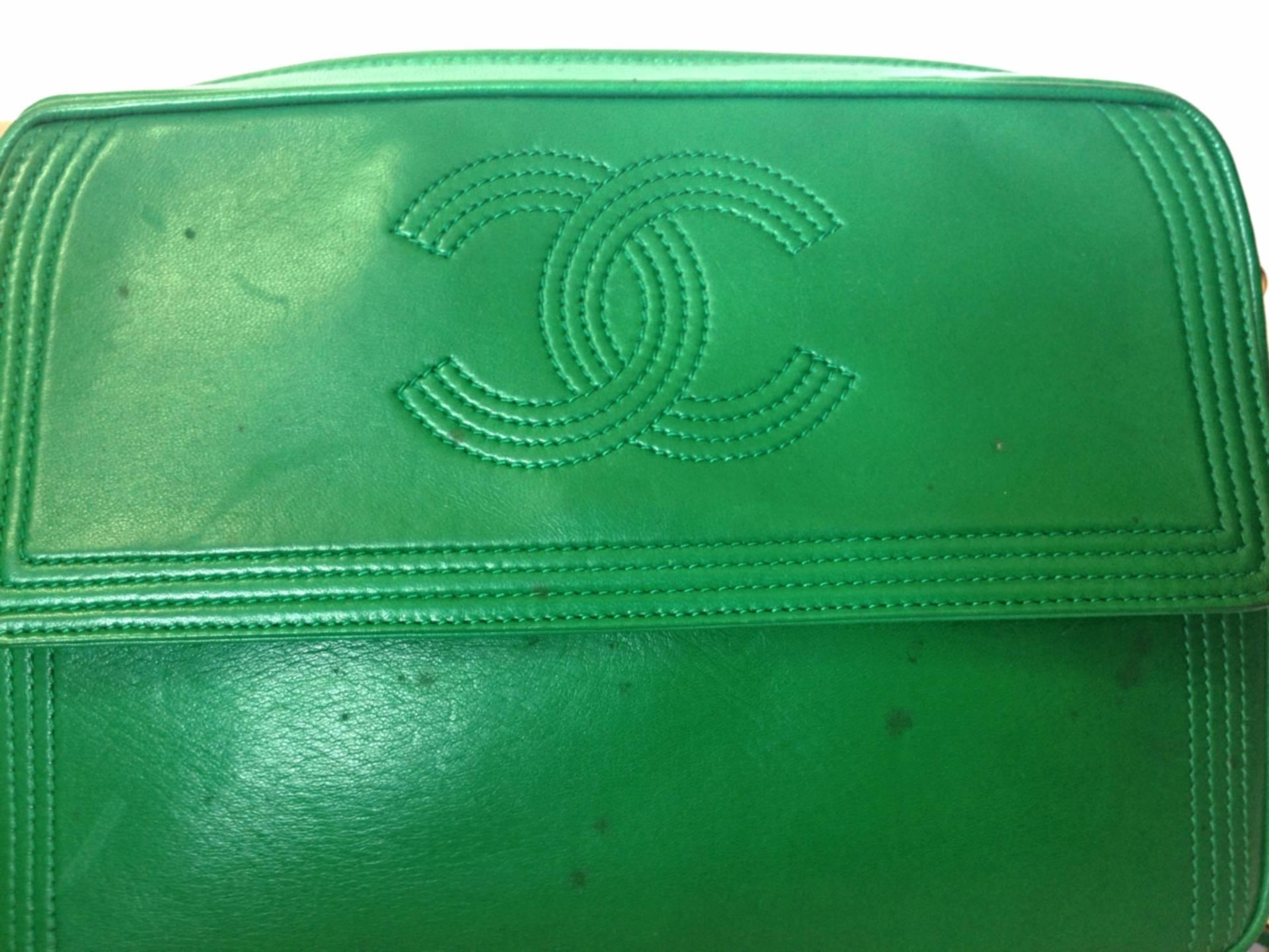 Green 1990s vintage CHANEL green lamb leather camera bag style chain shoulder bag.