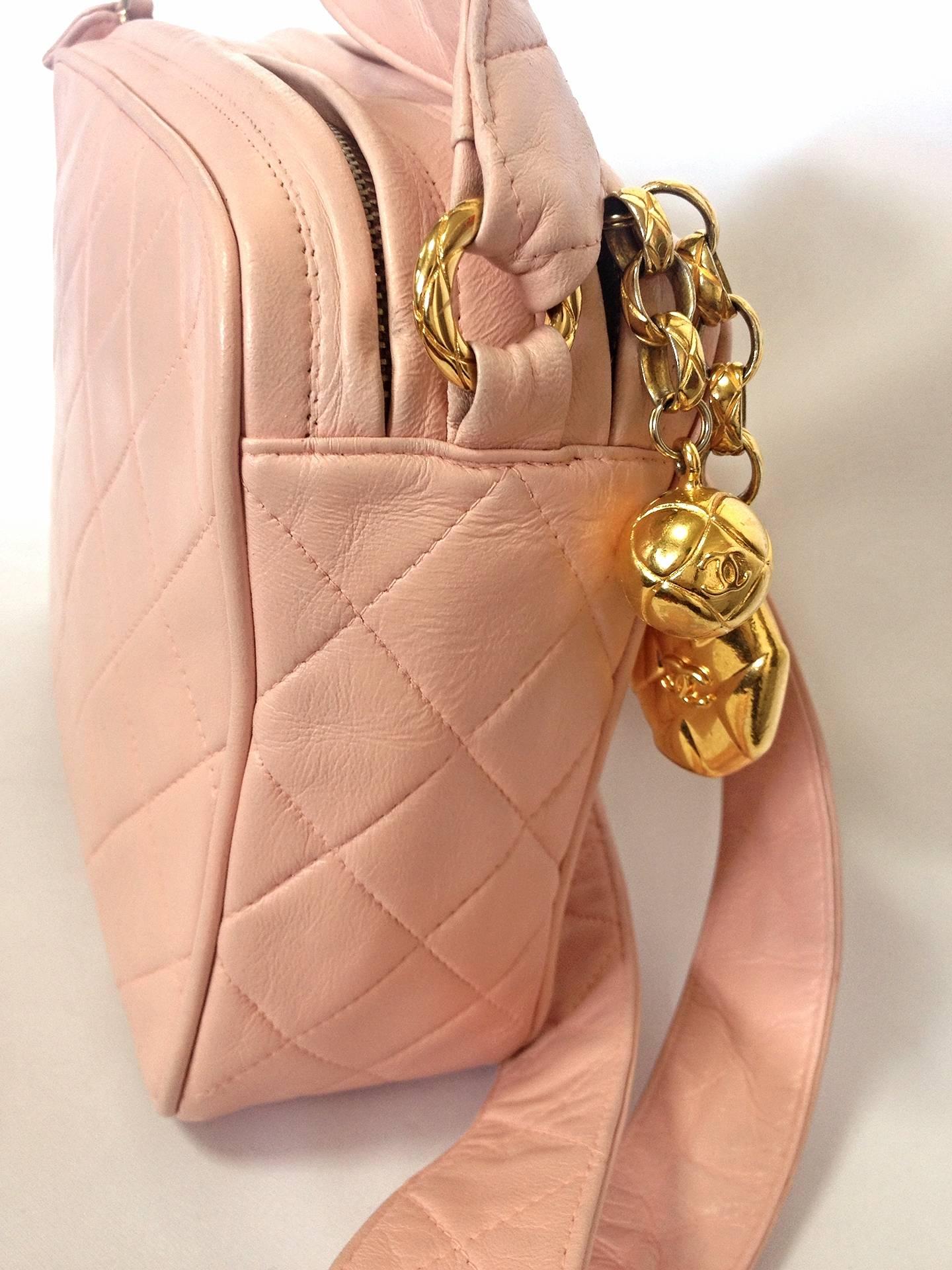 Vintage CHANEL milky pink lambskin camera bag style shoulder bag with golden CC For Sale 1