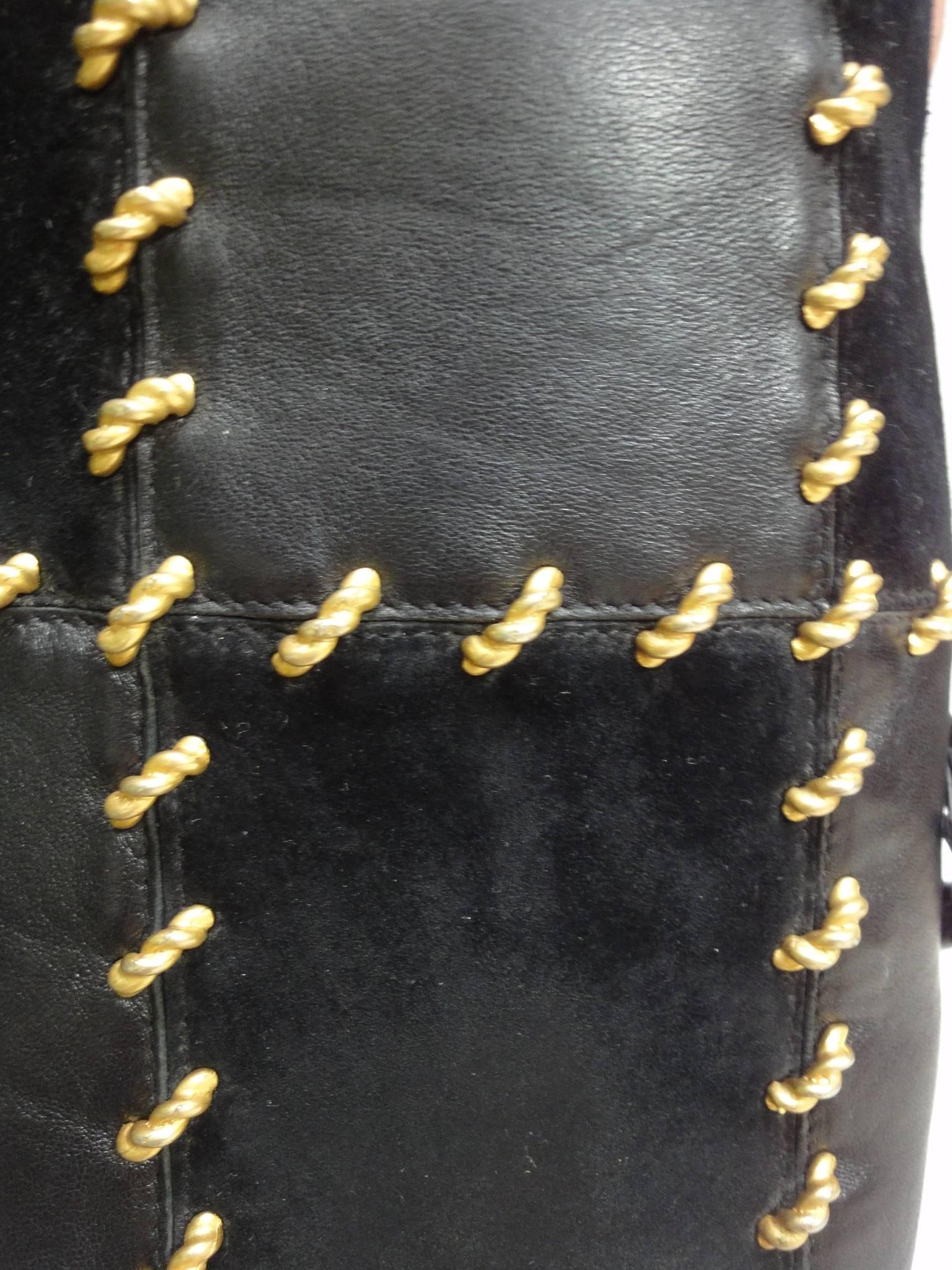 Vintage Salvatore Ferragamo black leather mini shoulder purse with drawstrings In Good Condition In Kashiwa, Chiba