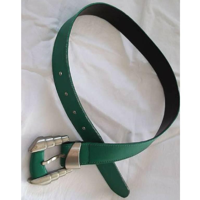 Vintage Gianni Versace green leather rock star belt with silver hardware. Size for 25.5 inch, 65 cm. Get the authentic Lady Gaga look.

Introducing a rare and fab vintage belt in green leather with silver buckle from Gianni Versace.
Perfect