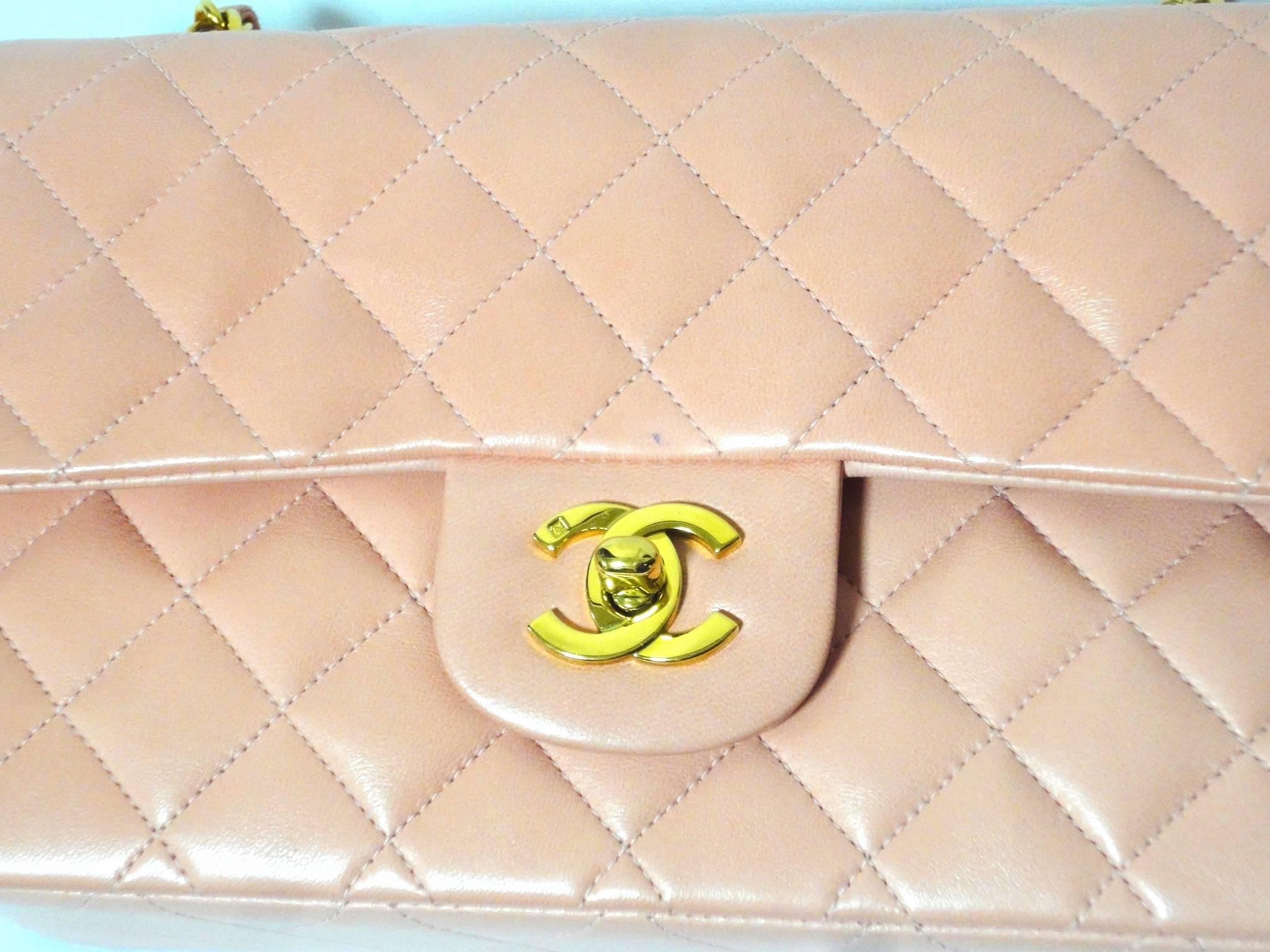 MINT. Vintage CHANEL pink lambskin classic 2.55 double flap shoulder bag In Excellent Condition In Kashiwa, Chiba