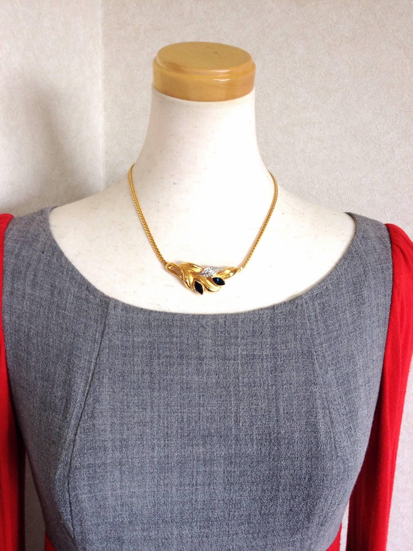 Vintage LANVIN golden chain skinny necklace with golden leaf motif pendant top For Sale 3