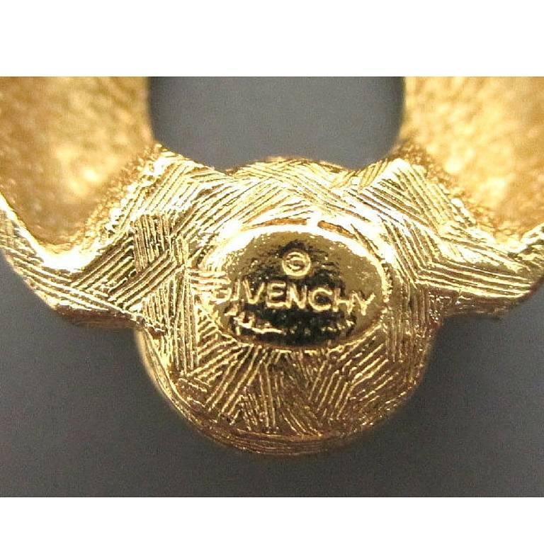 MINT. Vintage Givenchy golden flat chain bracelet with red Swarovski teardrop. 2