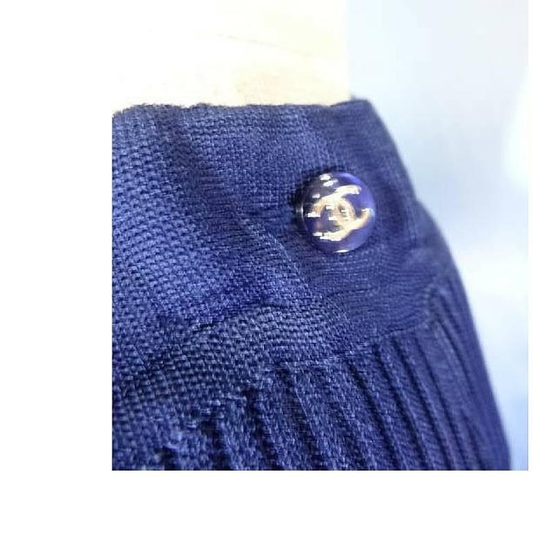 Vintage CHANEL navy knit long skirt with golden CC button. Classic look. For Sale 1