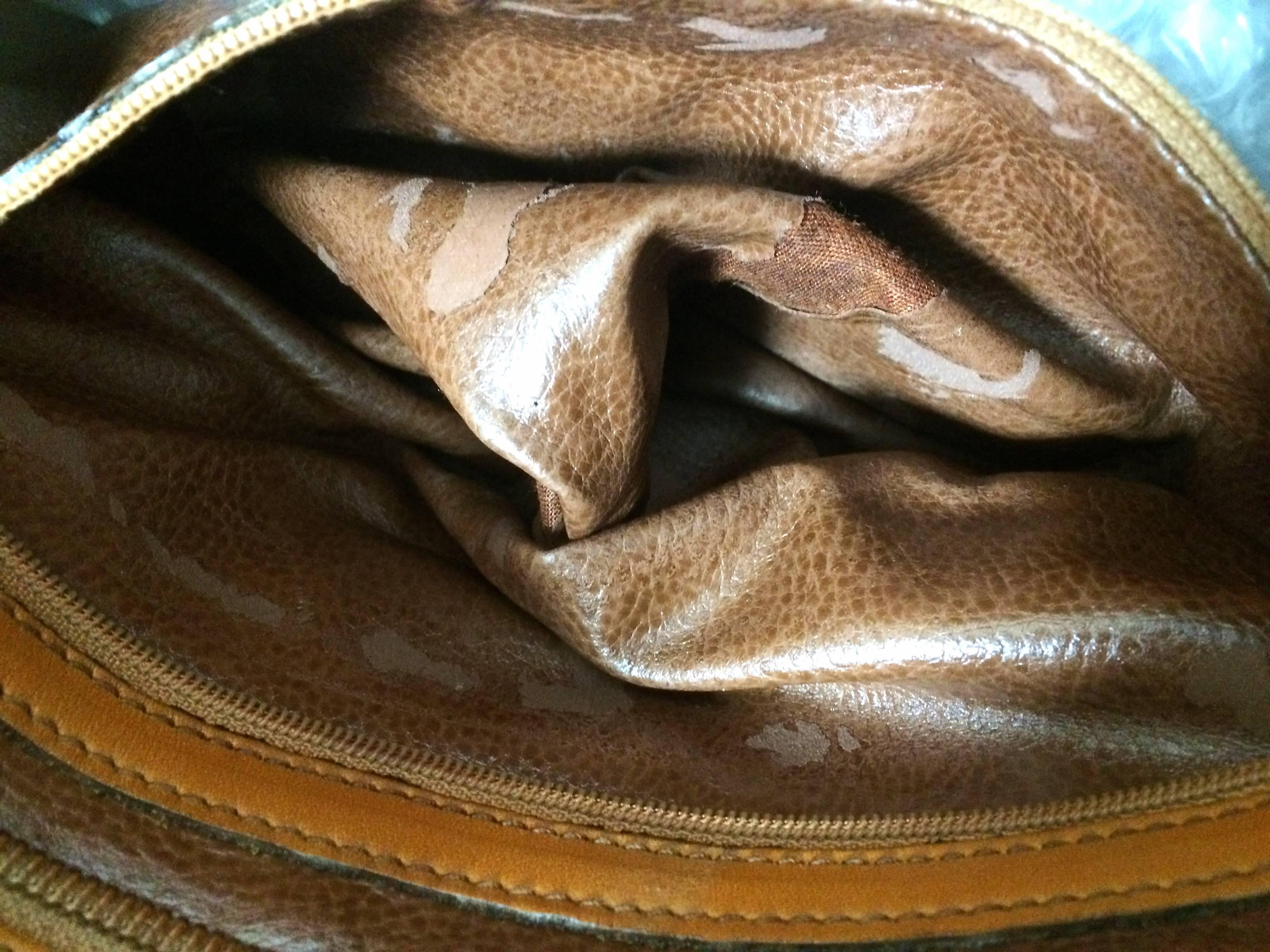 Vintage Fendi orange brown genuine leather mini document bag, clutch purse. In Fair Condition For Sale In Kashiwa, Chiba