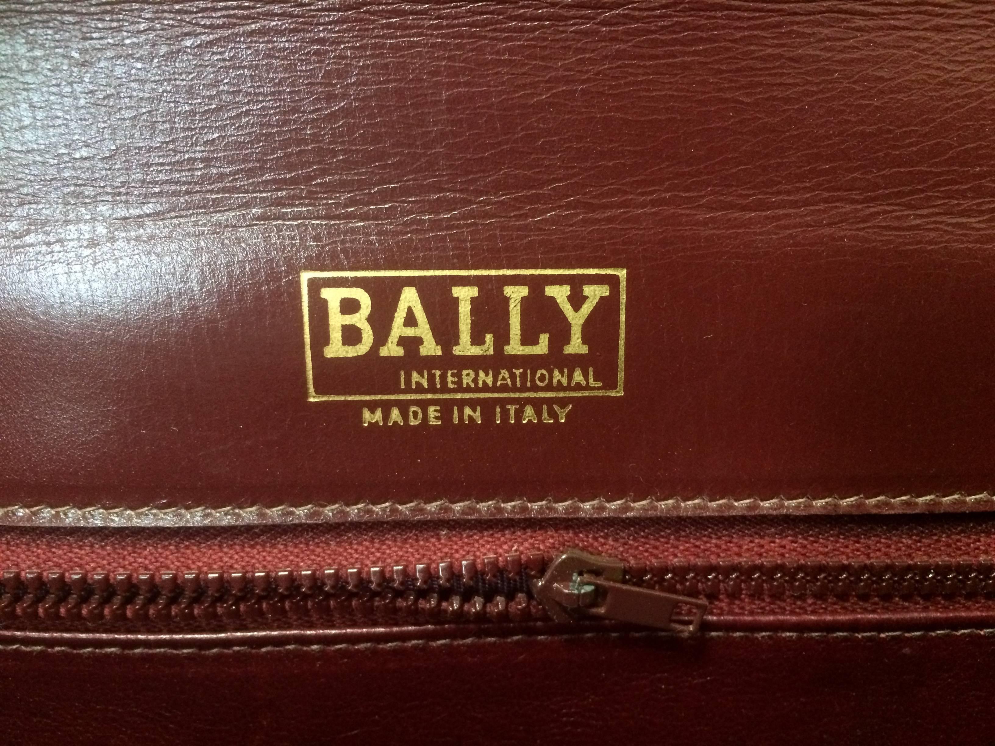 Vintage BALLY genuine wine suede leather clutch bag, mini purse with golden logo For Sale 2