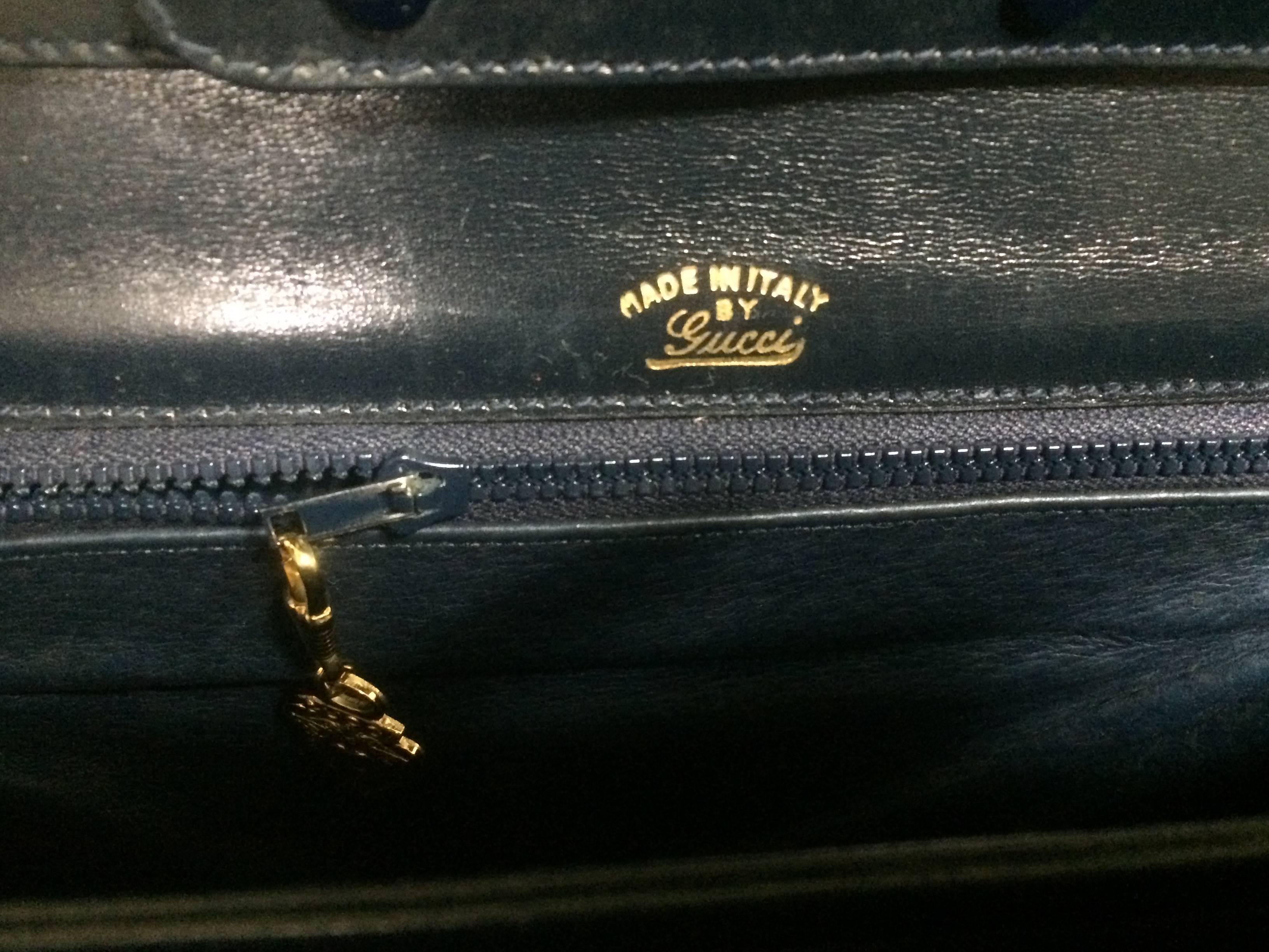 80’s Vintage Gucci navy leather  shoulder bag with golden horsebit motif closure 1