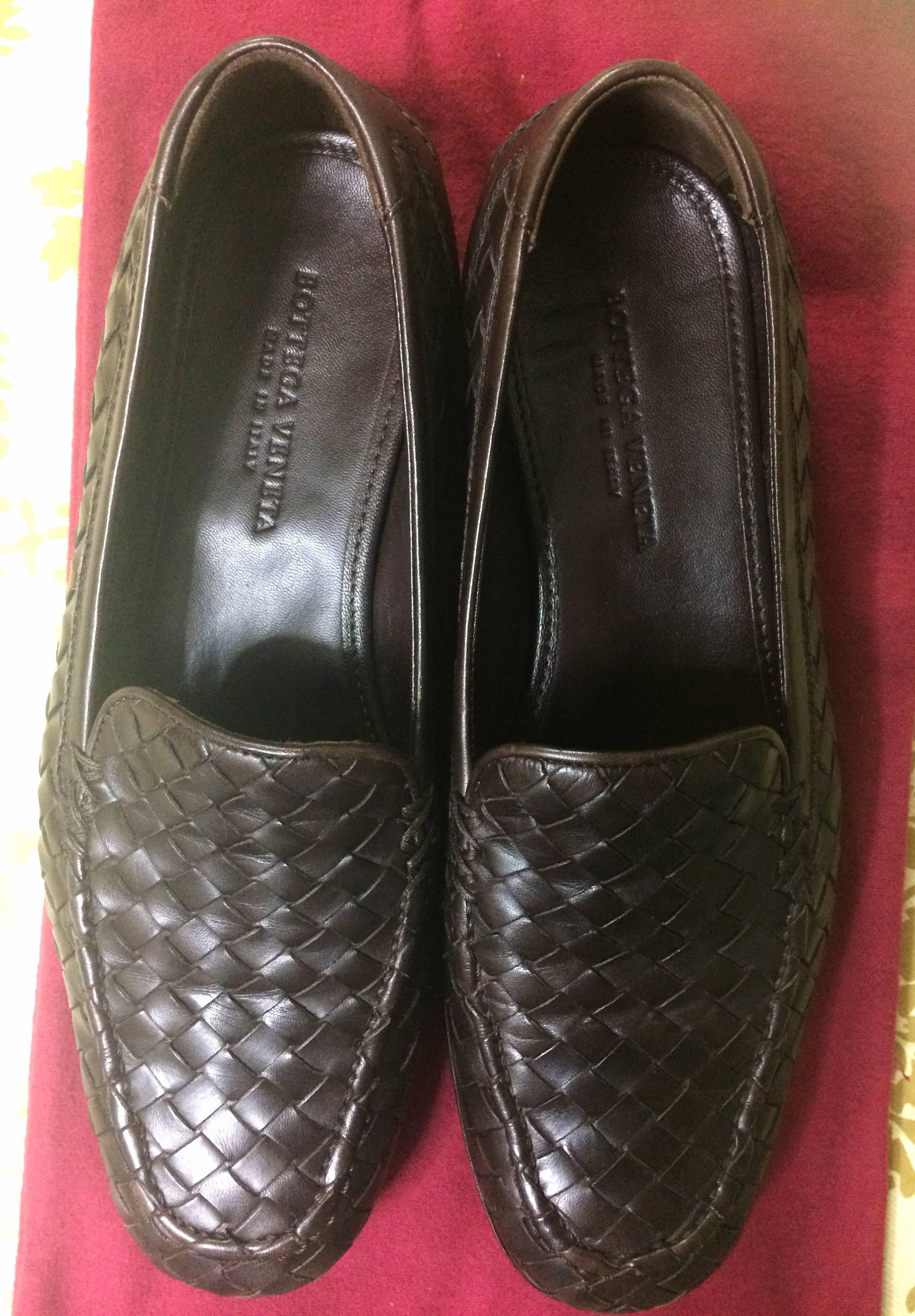 MINT. Vintage Bottega Veneta classic dark brown intrecciato leather shoes. EU38 For Sale 3